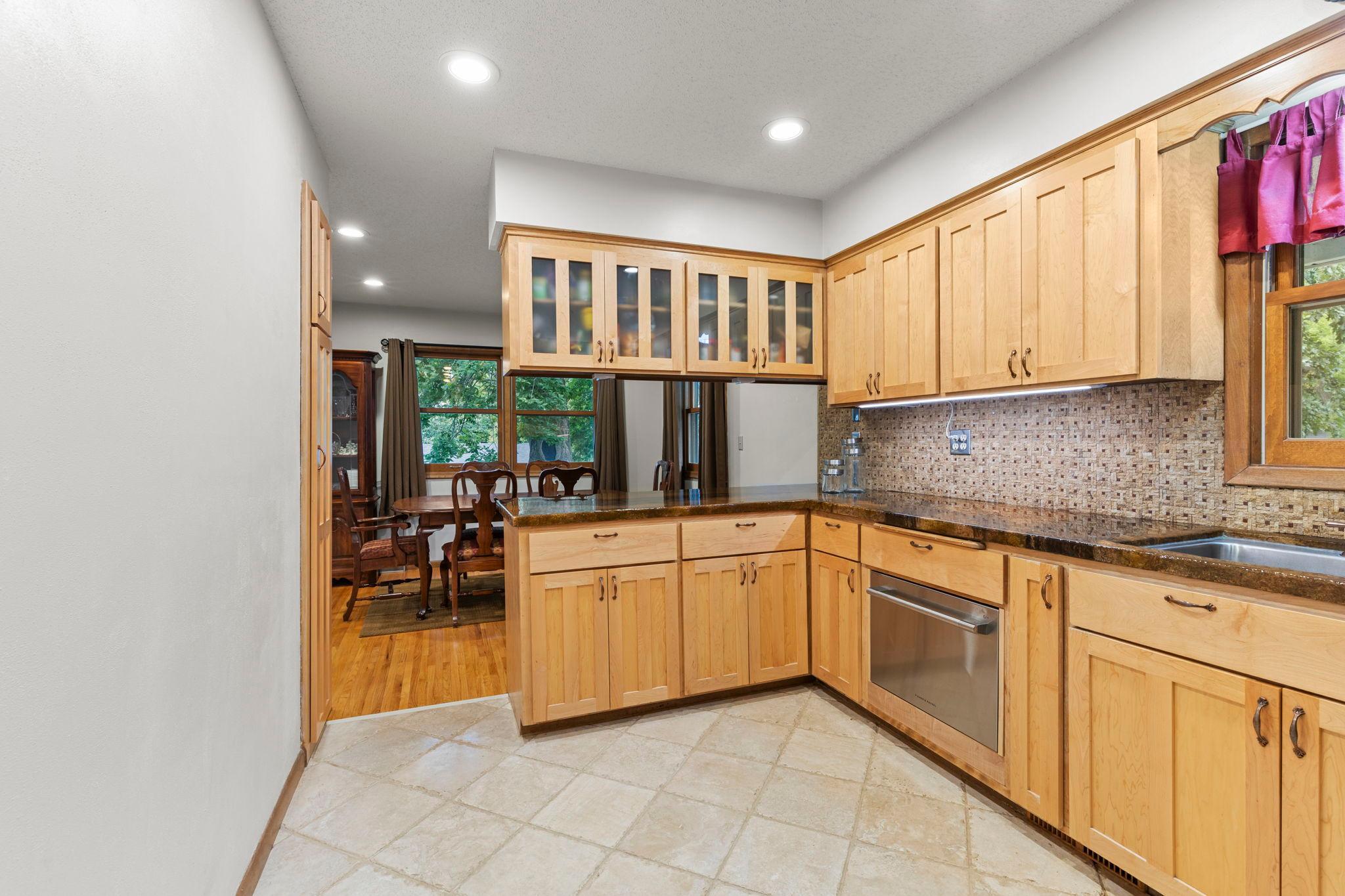 View of Residential at 7181 Foxboro Lane, Woodbury MN 55125, Woodbury (17 of 53) - Mike Wilen | Minnesota Team Real Estate