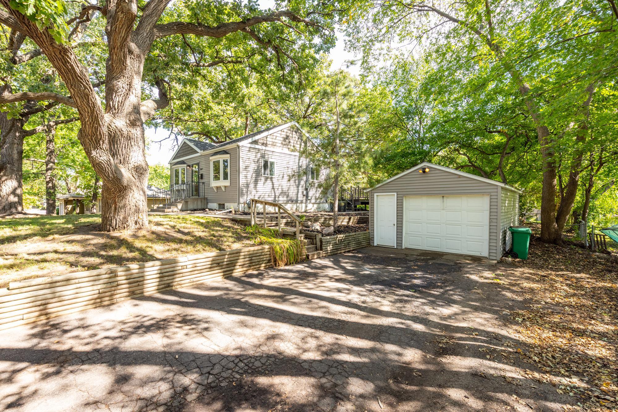 View of Residential at 1657 Princeton Avenue, Saint Louis Park MN 55416, Saint Louis Park (29 of 34) - Mike Wilen | Minnesota Team Real Estate