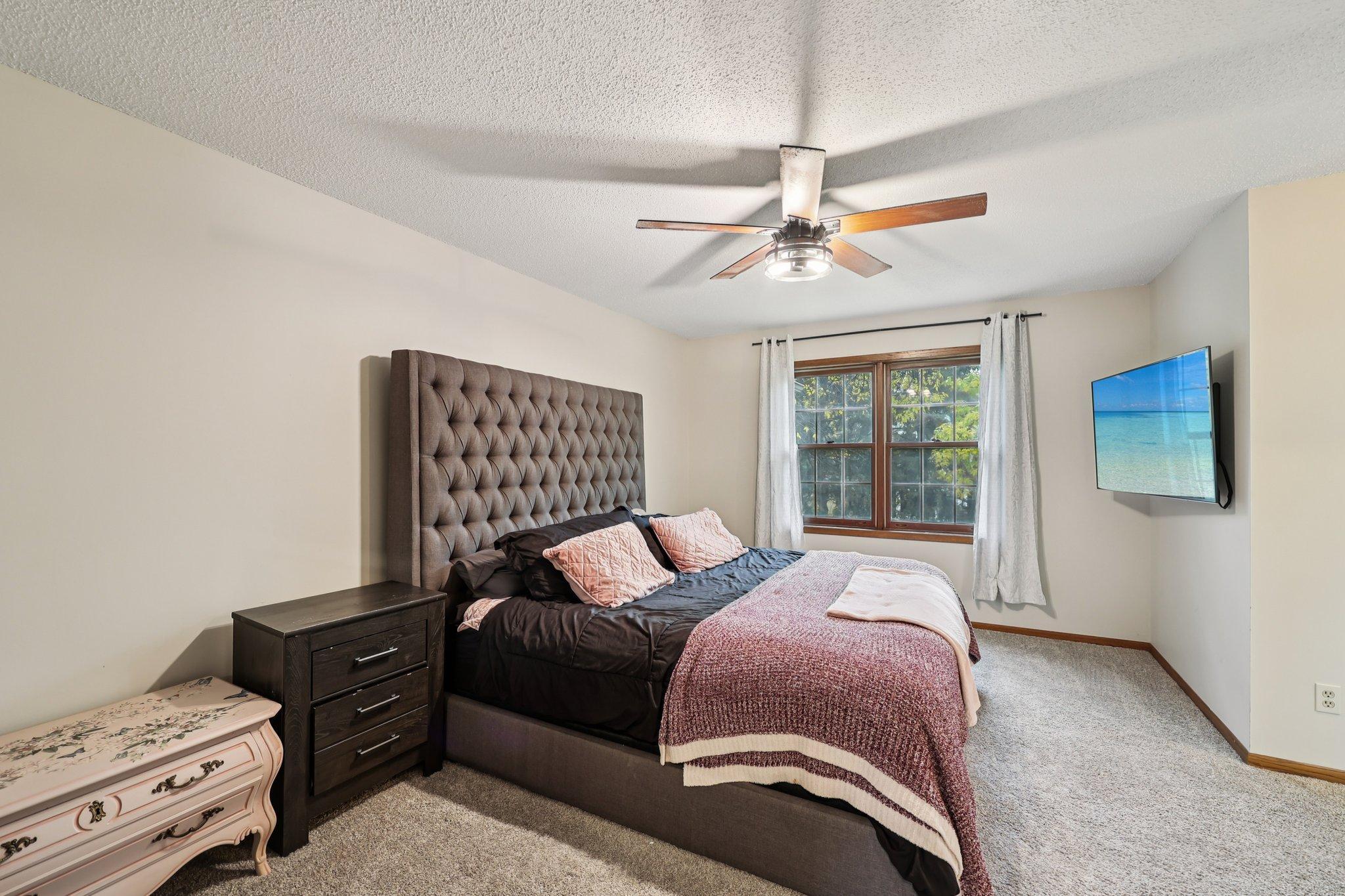 View of Residential at 320 Karen Lane, Columbia Heights MN 55421, Columbia Heights (12 of 37) - Mike Wilen | Minnesota Team Real Estate
