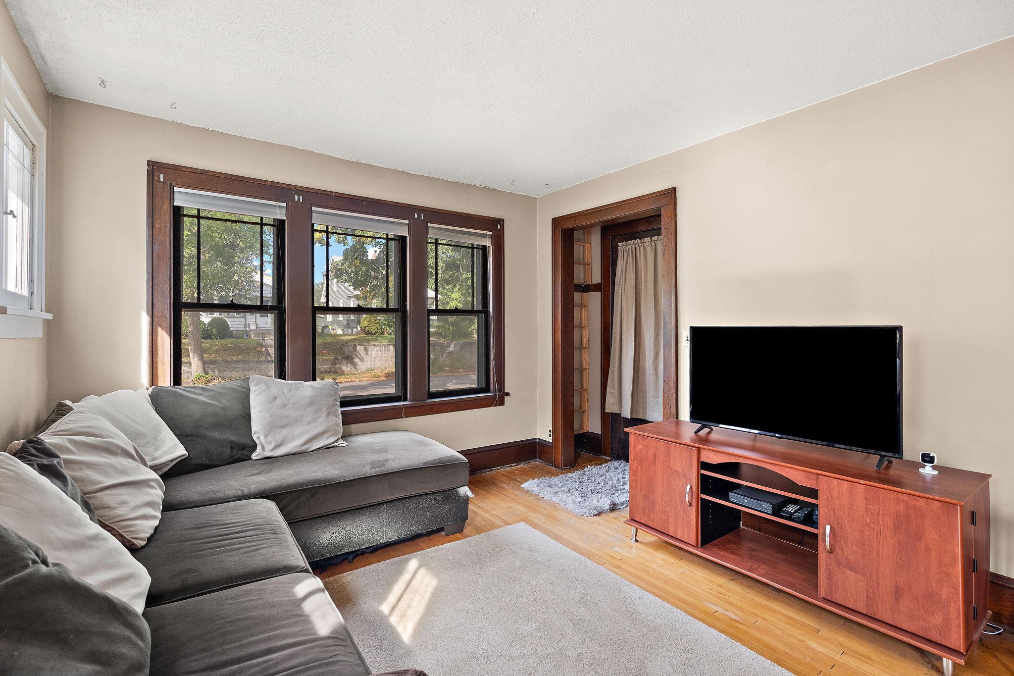 View of Residential at 3403 25th Avenue, Minneapolis MN 55406, Minneapolis (13 of 38) - Mike Wilen | Minnesota Team Real Estate