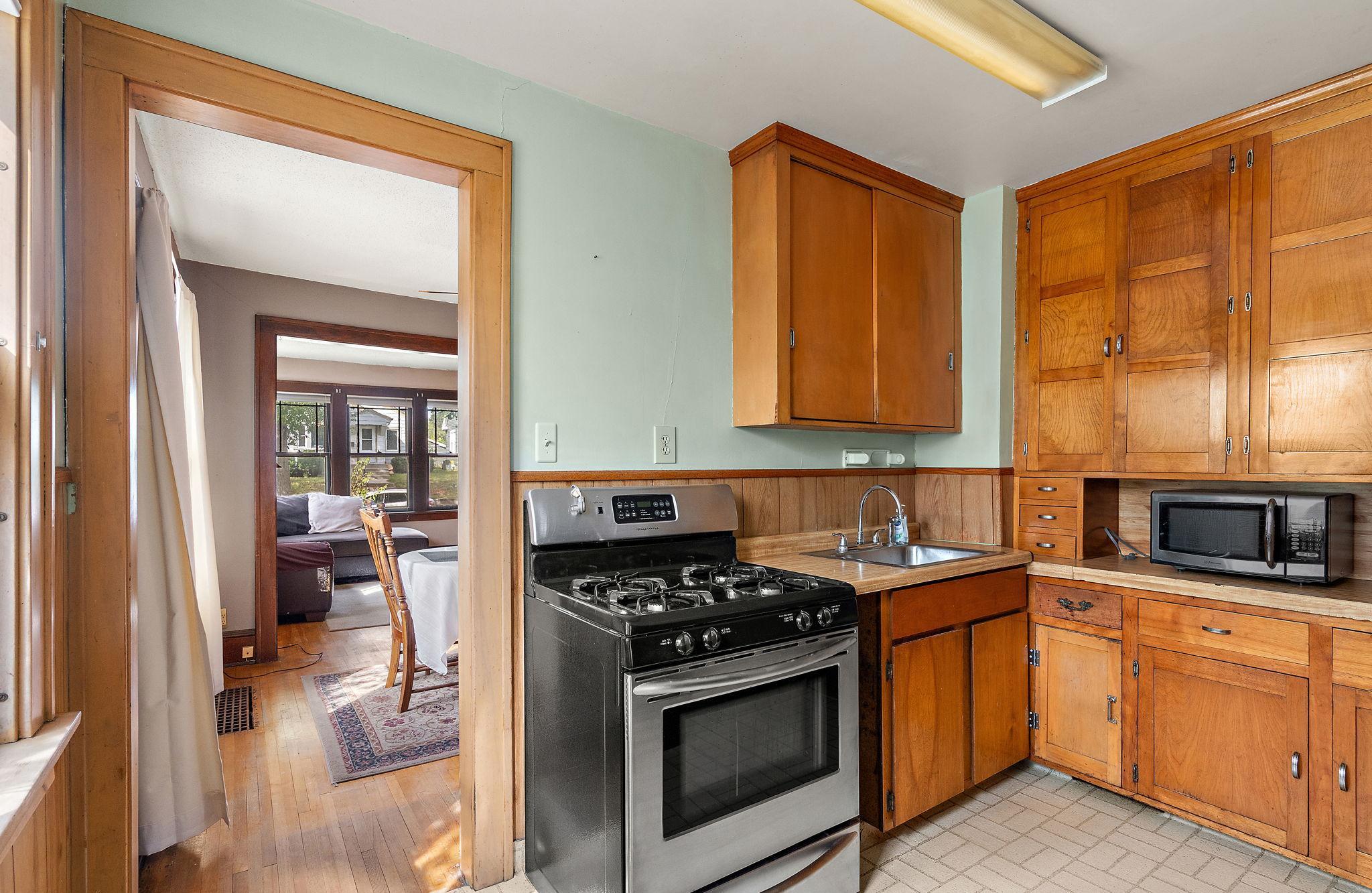 View of Residential at 3403 25th Avenue, Minneapolis MN 55406, Minneapolis (8 of 38) - Mike Wilen | Minnesota Team Real Estate