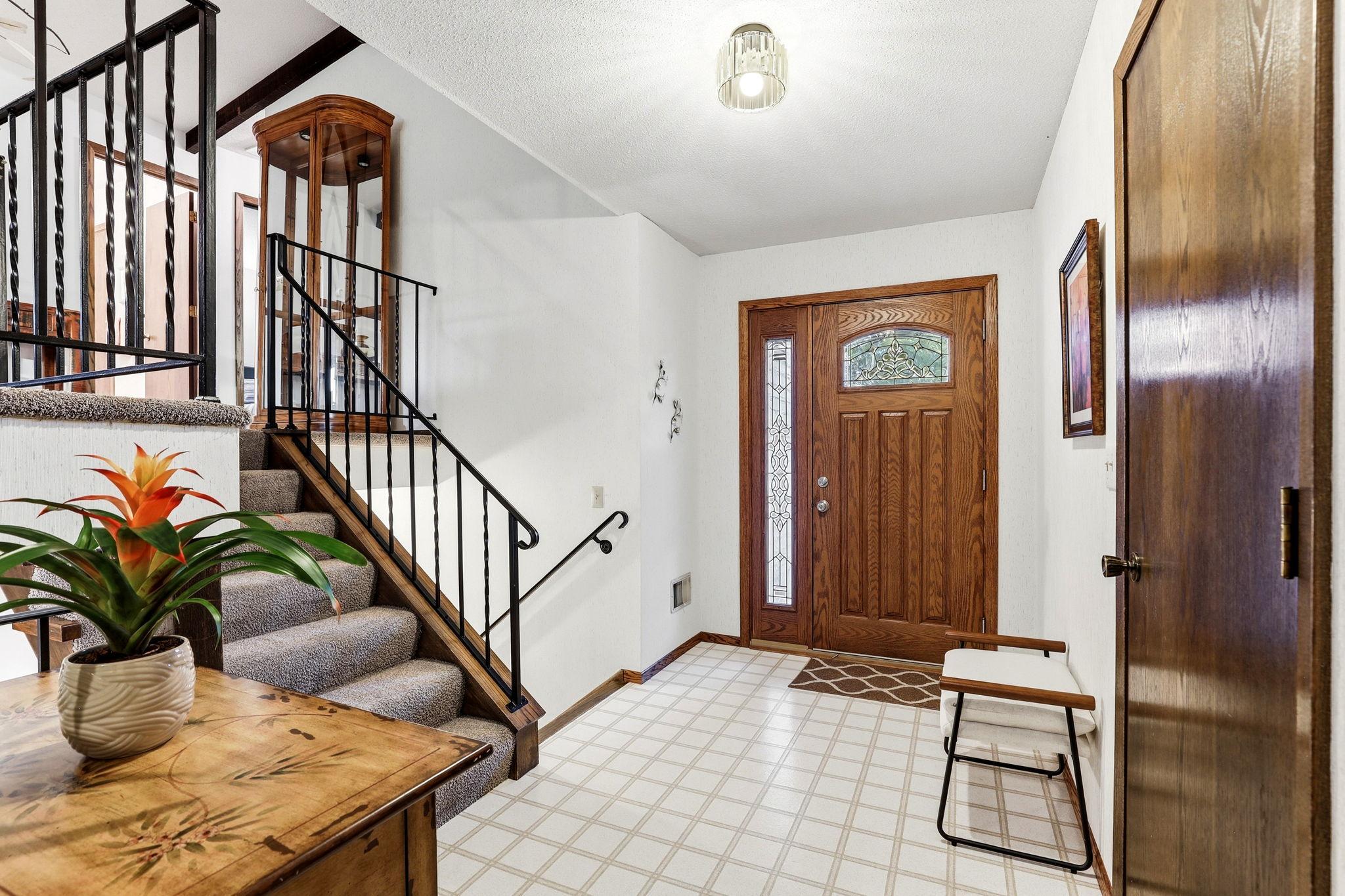 View of Residential at 10640 Yukon Road, Bloomington MN 55438, Bloomington (3 of 40) - Mike Wilen | Minnesota Team Real Estate