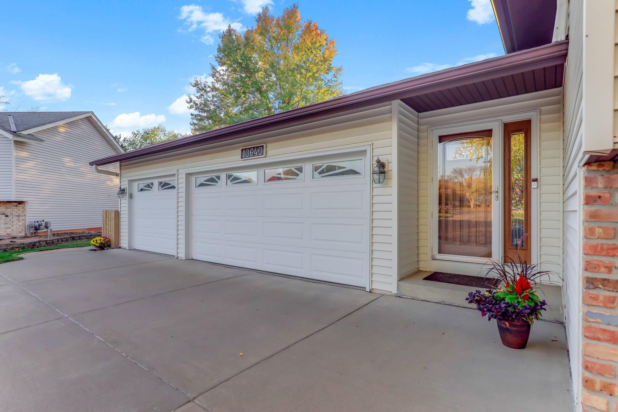 View of Residential at 10640 Yukon Road, Bloomington MN 55438, Bloomington (2 of 40) - Mike Wilen | Minnesota Team Real Estate