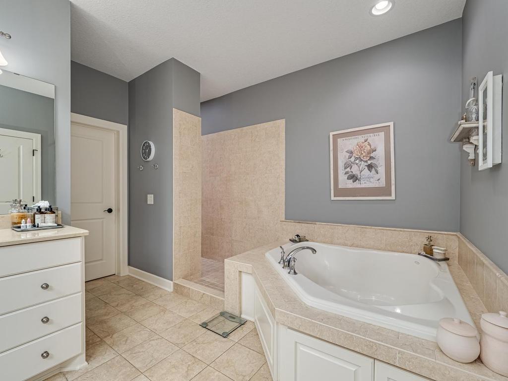 View of Residential at 15841 Eastbend Way, Apple Valley MN 55124, Apple Valley (24 of 43) - Mike Wilen | Minnesota Team Real Estate