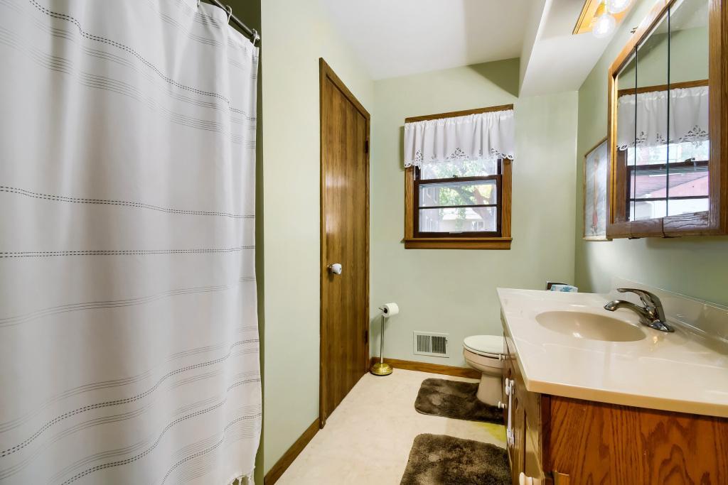 View of Residential at 512 9th Avenue, South Saint Paul MN 55075, South Saint Paul (13 of 33) - Mike Wilen | Minnesota Team Real Estate