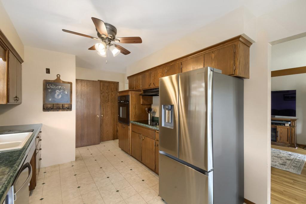 View of Residential at 512 9th Avenue, South Saint Paul MN 55075, South Saint Paul (9 of 33) - Mike Wilen | Minnesota Team Real Estate