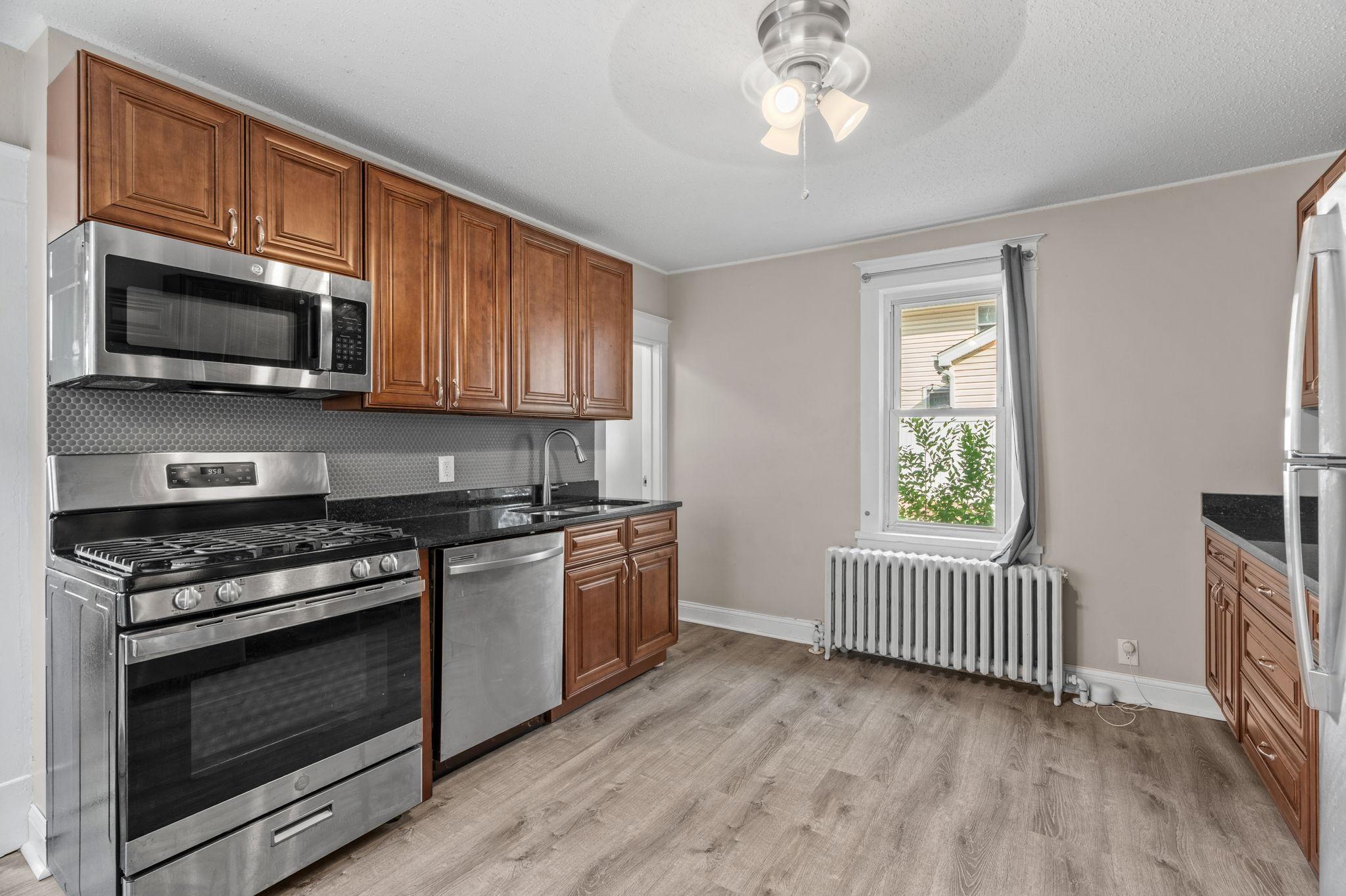View of Residential Income at 2408 6th Street, Minneapolis MN 55418, Minneapolis (28 of 45) - Mike Wilen | Minnesota Team Real Estate