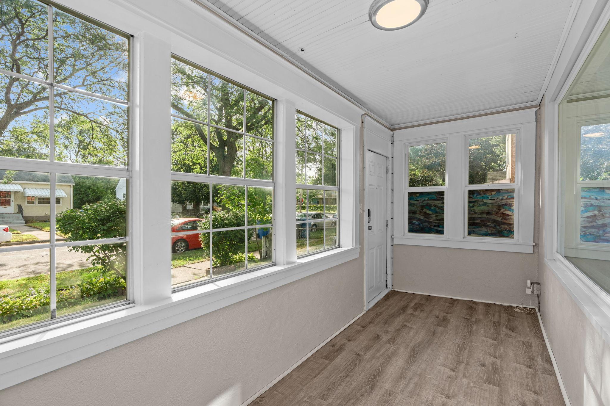 View of Residential Income at 2408 6th Street, Minneapolis MN 55418, Minneapolis (27 of 45) - Mike Wilen | Minnesota Team Real Estate