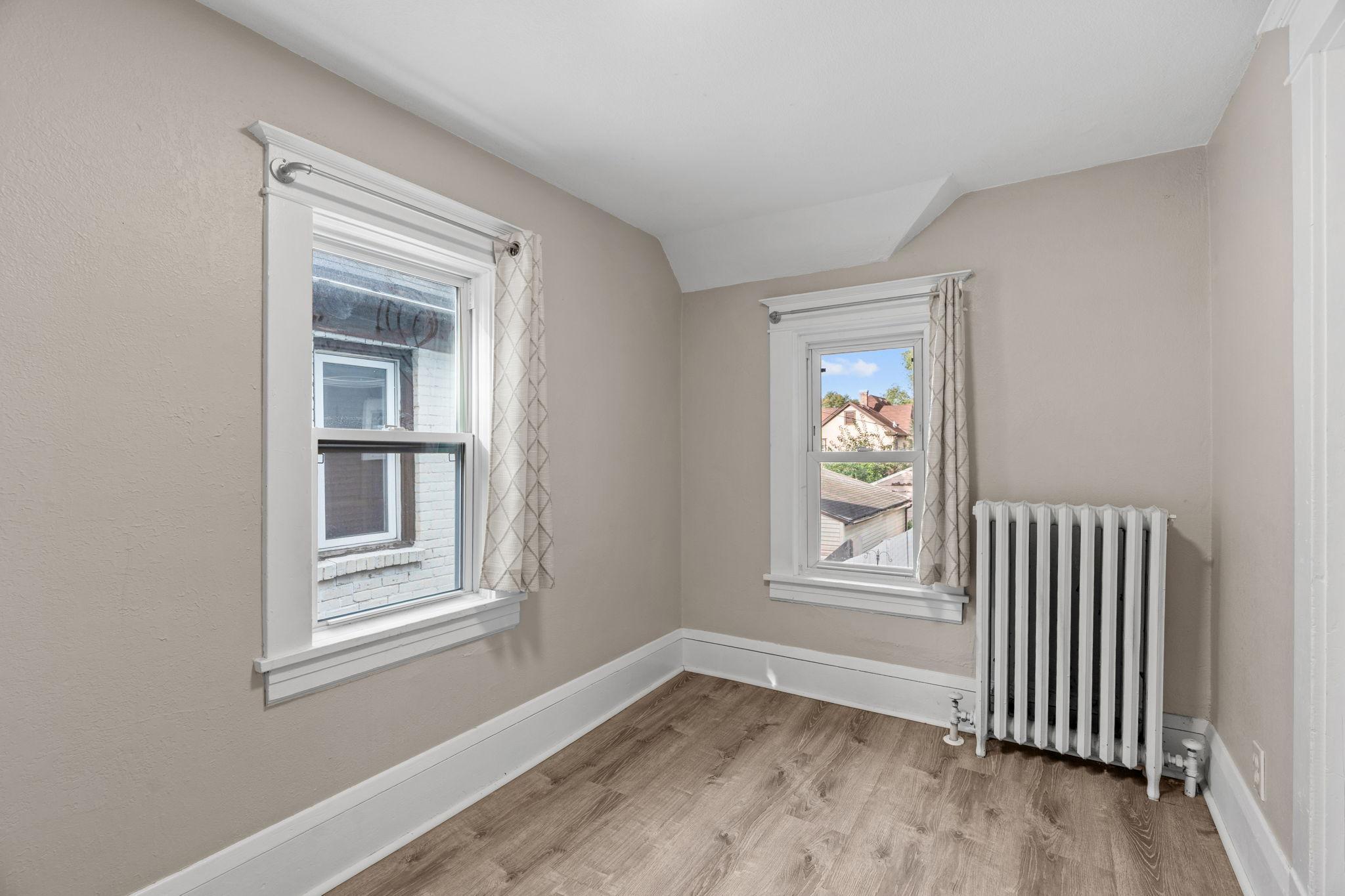 View of Residential Income at 2408 6th Street, Minneapolis MN 55418, Minneapolis (24 of 45) - Mike Wilen | Minnesota Team Real Estate