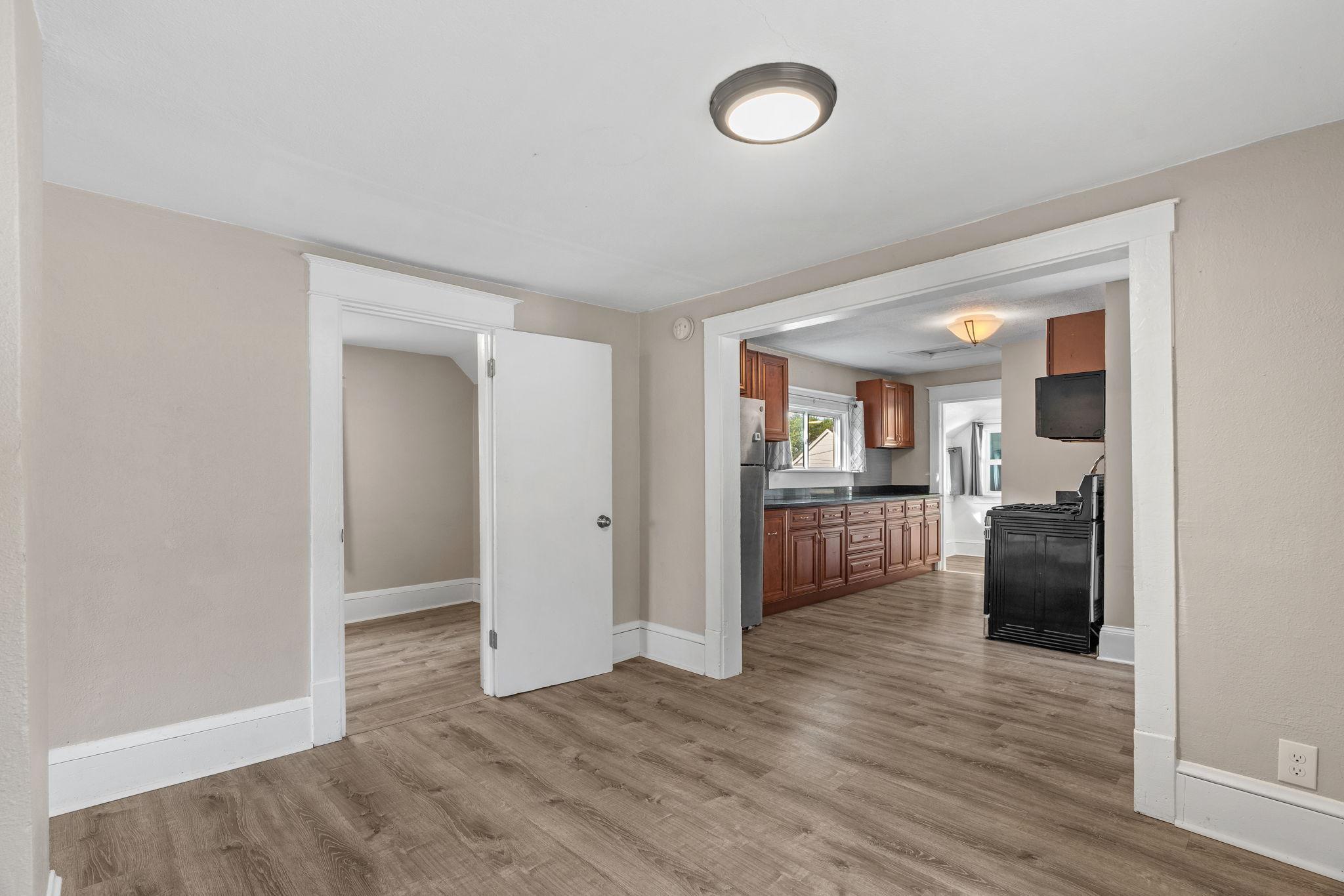 View of Residential Income at 2408 6th Street, Minneapolis MN 55418, Minneapolis (22 of 45) - Mike Wilen | Minnesota Team Real Estate