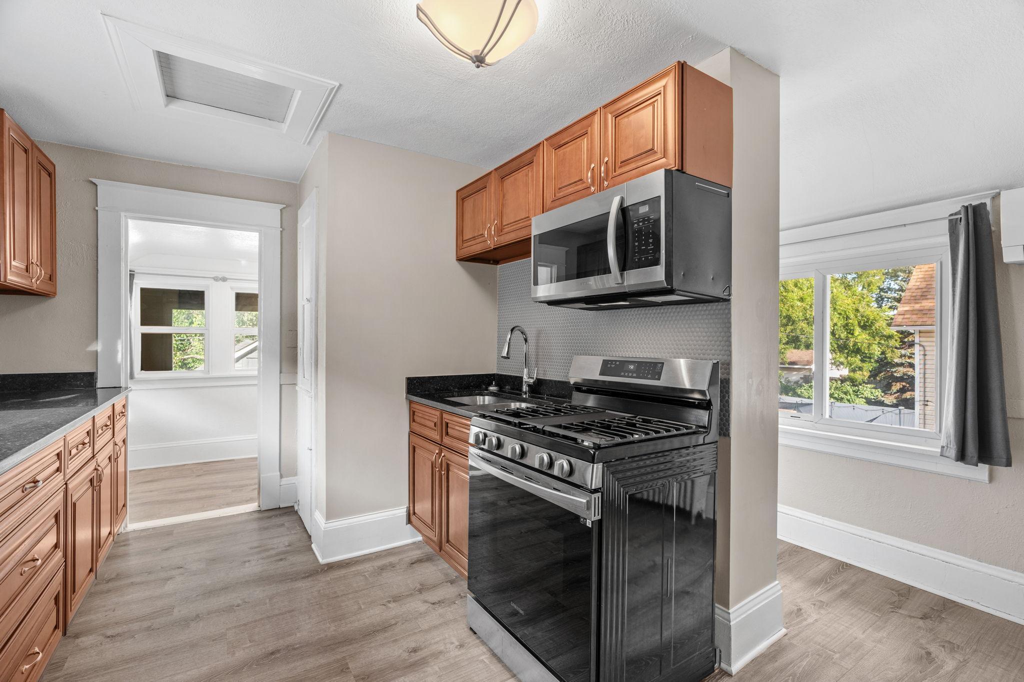 View of Residential Income at 2408 6th Street, Minneapolis MN 55418, Minneapolis (17 of 45) - Mike Wilen | Minnesota Team Real Estate