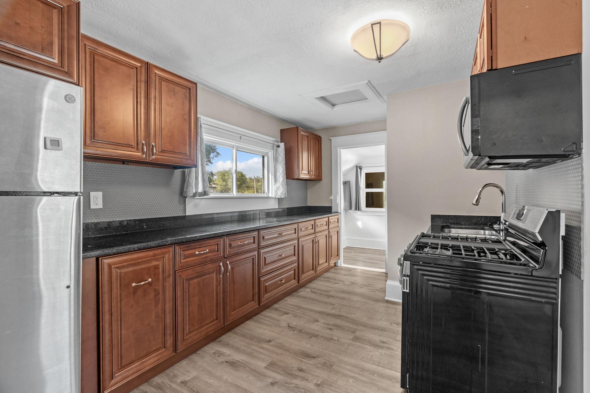 View of Residential Income at 2408 6th Street, Minneapolis MN 55418, Minneapolis (16 of 45) - Mike Wilen | Minnesota Team Real Estate
