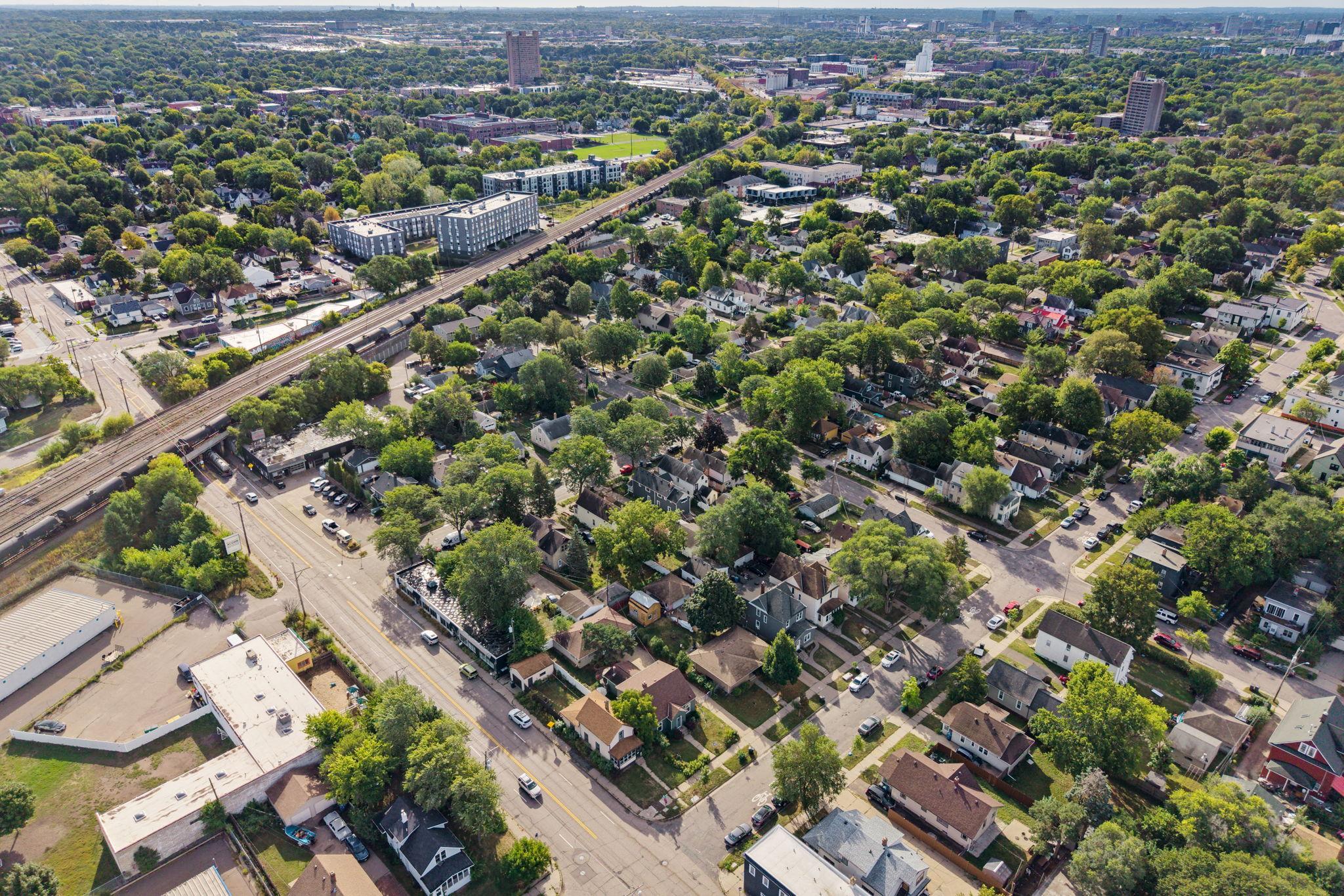 View of Residential Income at 2408 6th Street, Minneapolis MN 55418, Minneapolis (44 of 45) - Mike Wilen | Minnesota Team Real Estate