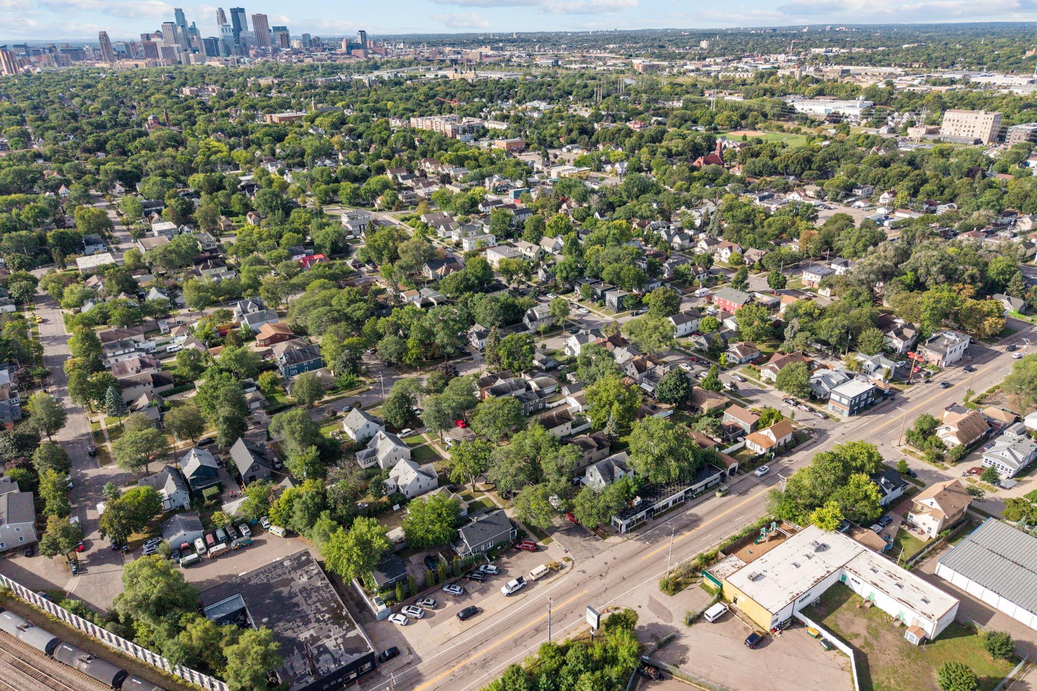View of Residential Income at 2408 6th Street, Minneapolis MN 55418, Minneapolis (41 of 45) - Mike Wilen | Minnesota Team Real Estate