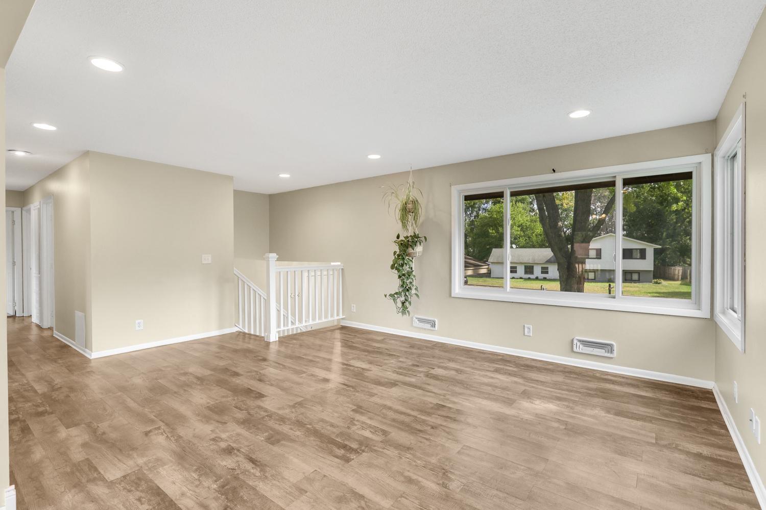 View of Residential at 20615 207th Court, Lakeville MN 55044, Lakeville (7 of 55) - Mike Wilen | Minnesota Team Real Estate