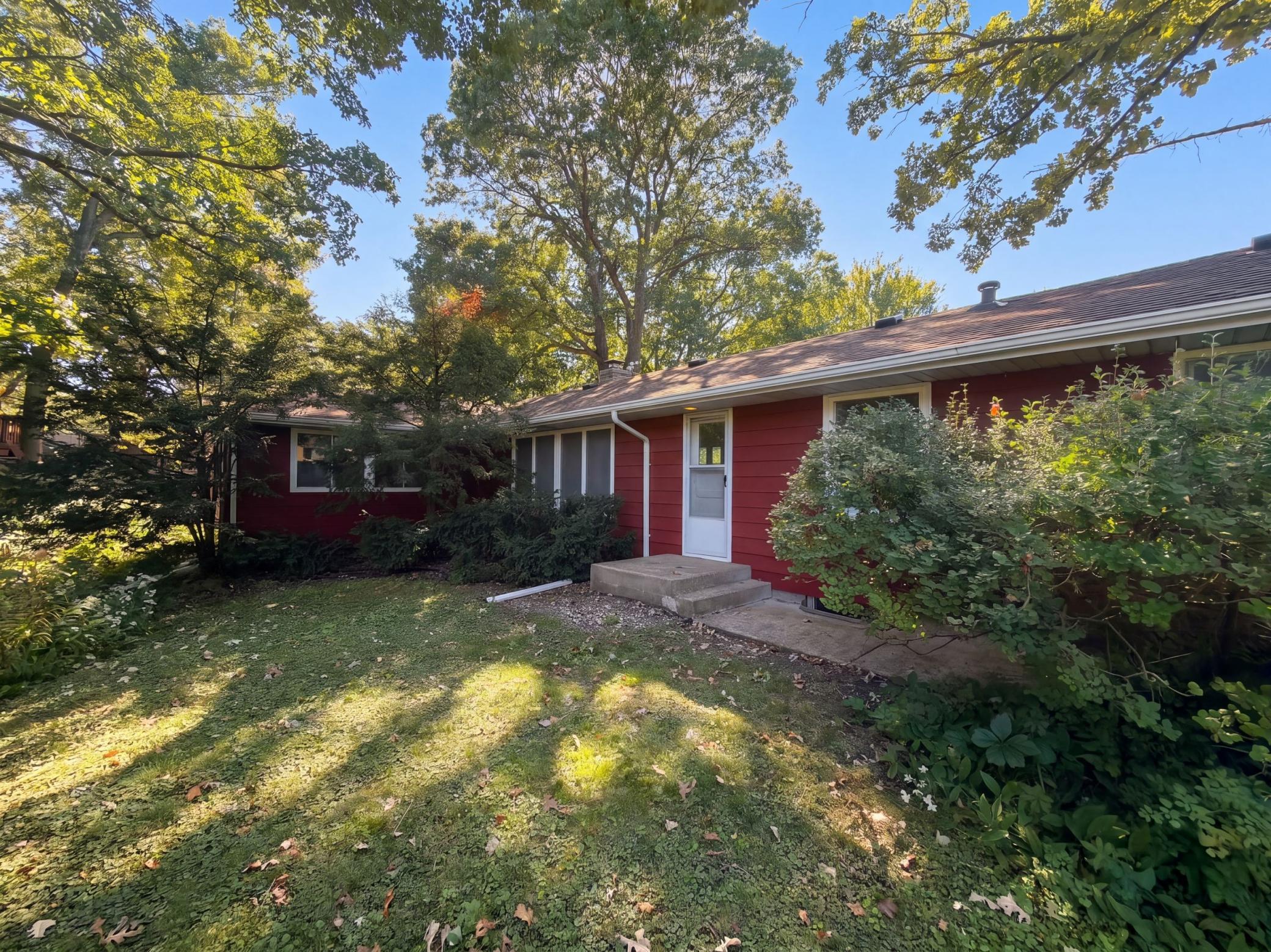 View of Residential at 2000 Herschel Street, Roseville MN 55113, Roseville (6 of 24) - Mike Wilen | Minnesota Team Real Estate