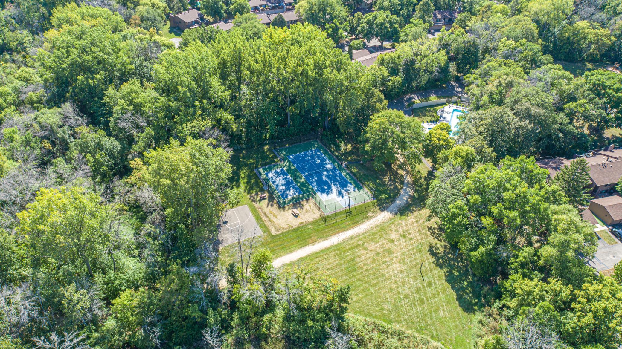 View of Residential at 286 Eagle Lake Drive, Maple Grove MN 55369, Maple Grove (38 of 43) - Mike Wilen | Minnesota Team Real Estate