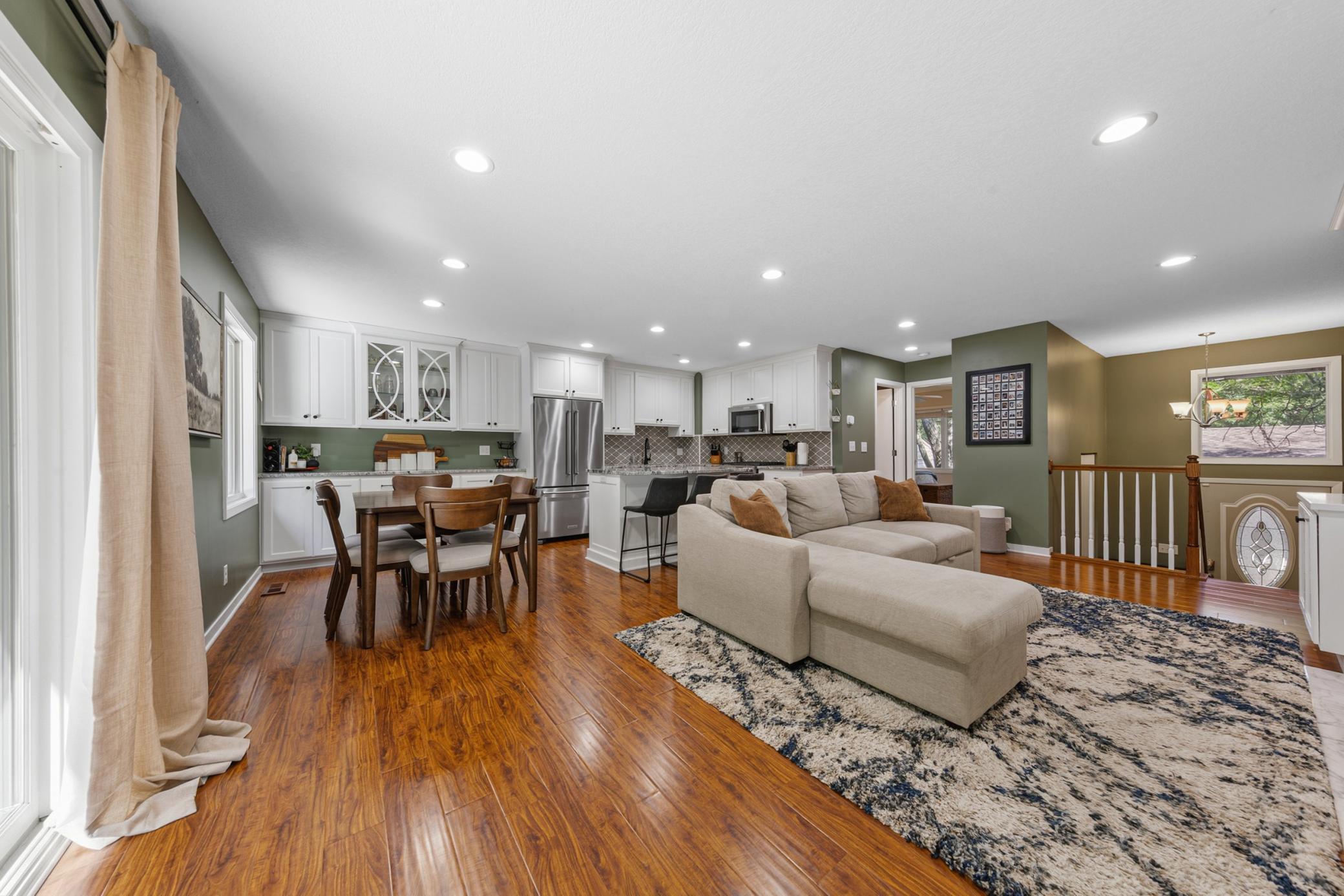 View of Residential at 286 Eagle Lake Drive, Maple Grove MN 55369, Maple Grove (14 of 43) - Mike Wilen | Minnesota Team Real Estate