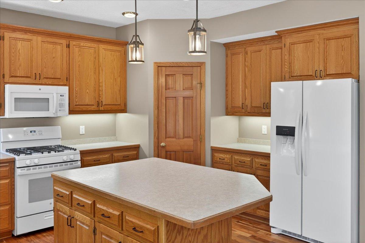 View of Residential at 17470 91st Place, Maple Grove MN 55311, Maple Grove (14 of 41) - Mike Wilen | Minnesota Team Real Estate