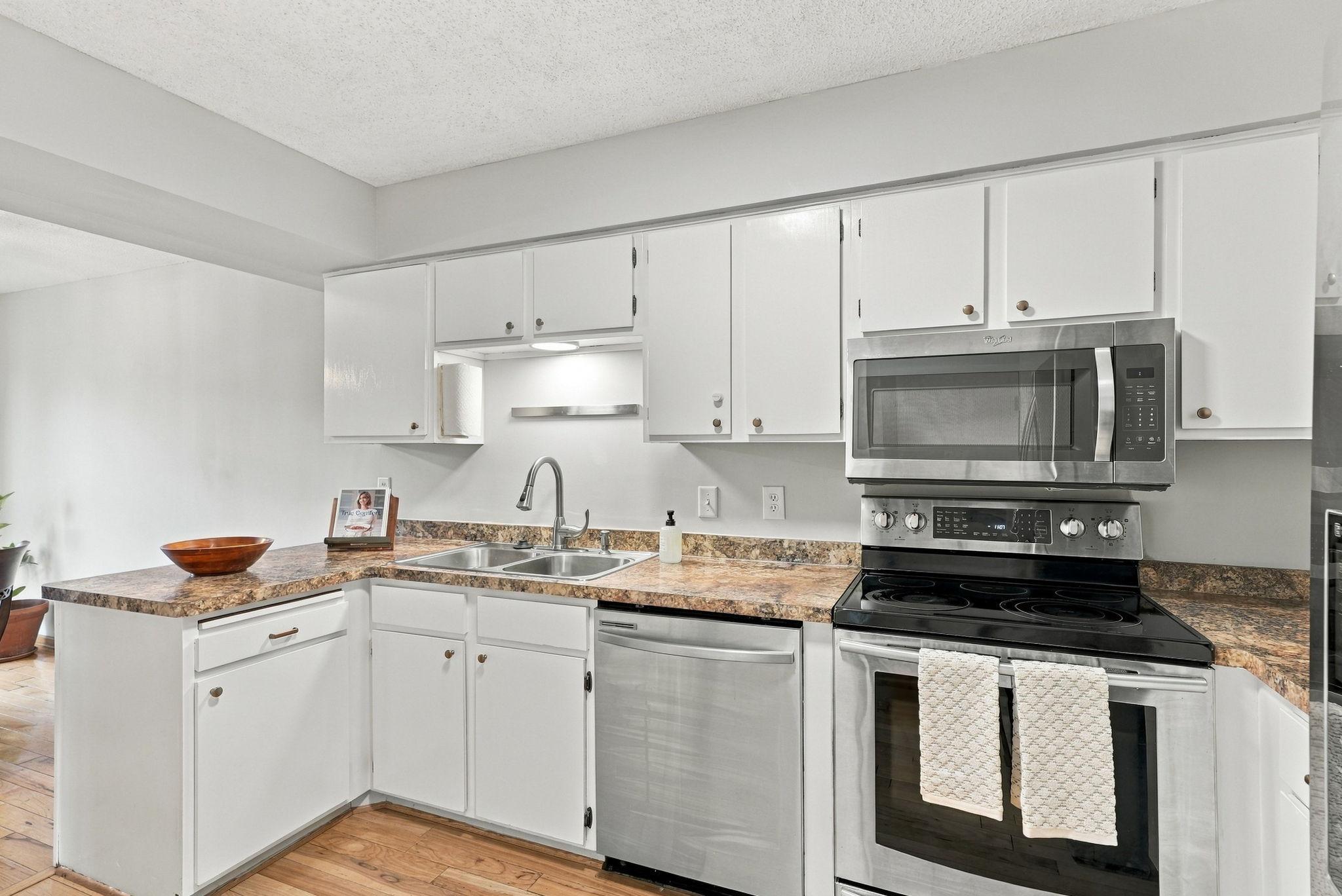 View of Residential at 13642 Knox Drive, Burnsville MN 55337, Burnsville (24 of 64) - Mike Wilen | Minnesota Team Real Estate