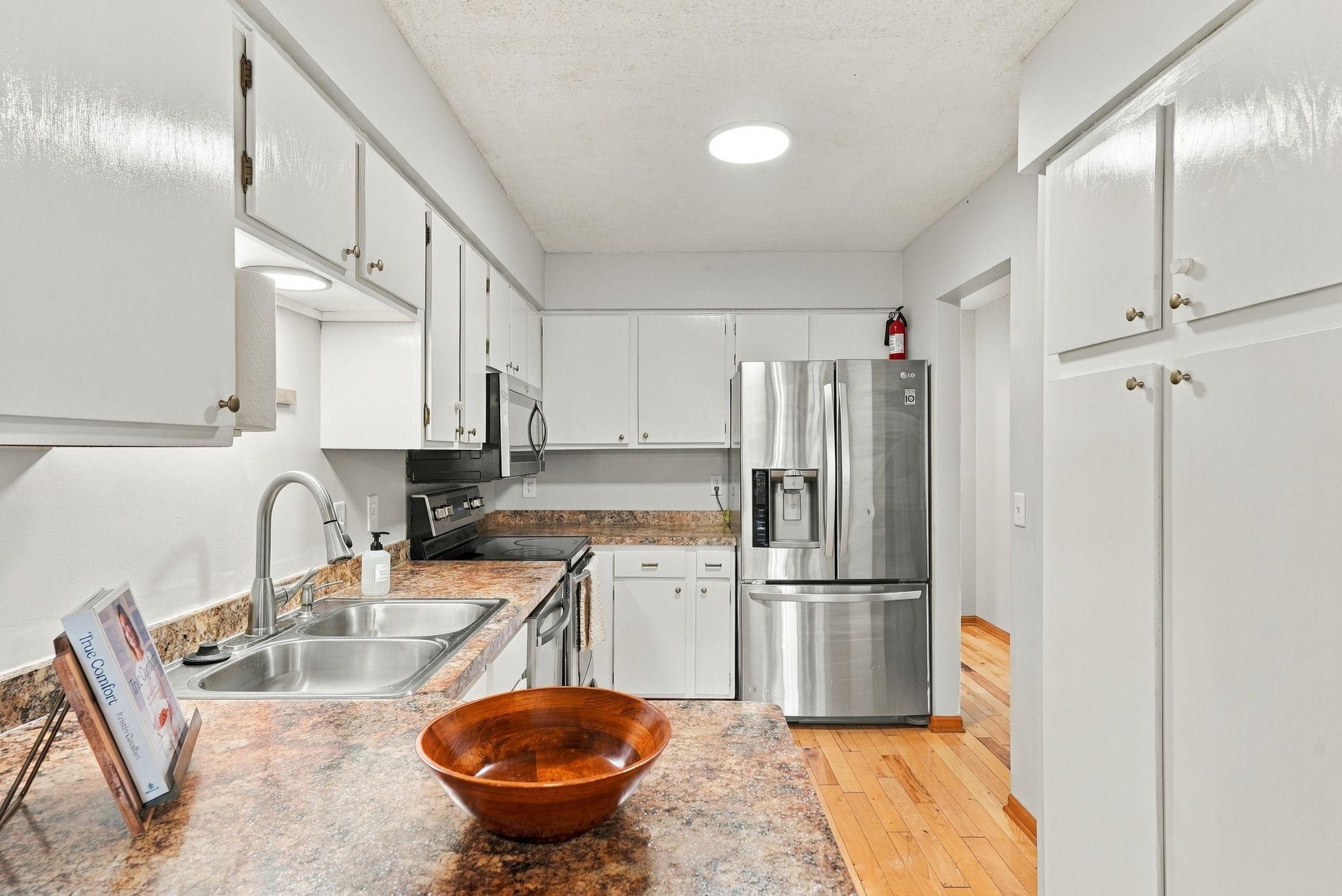 View of Residential at 13642 Knox Drive, Burnsville MN 55337, Burnsville (21 of 64) - Mike Wilen | Minnesota Team Real Estate