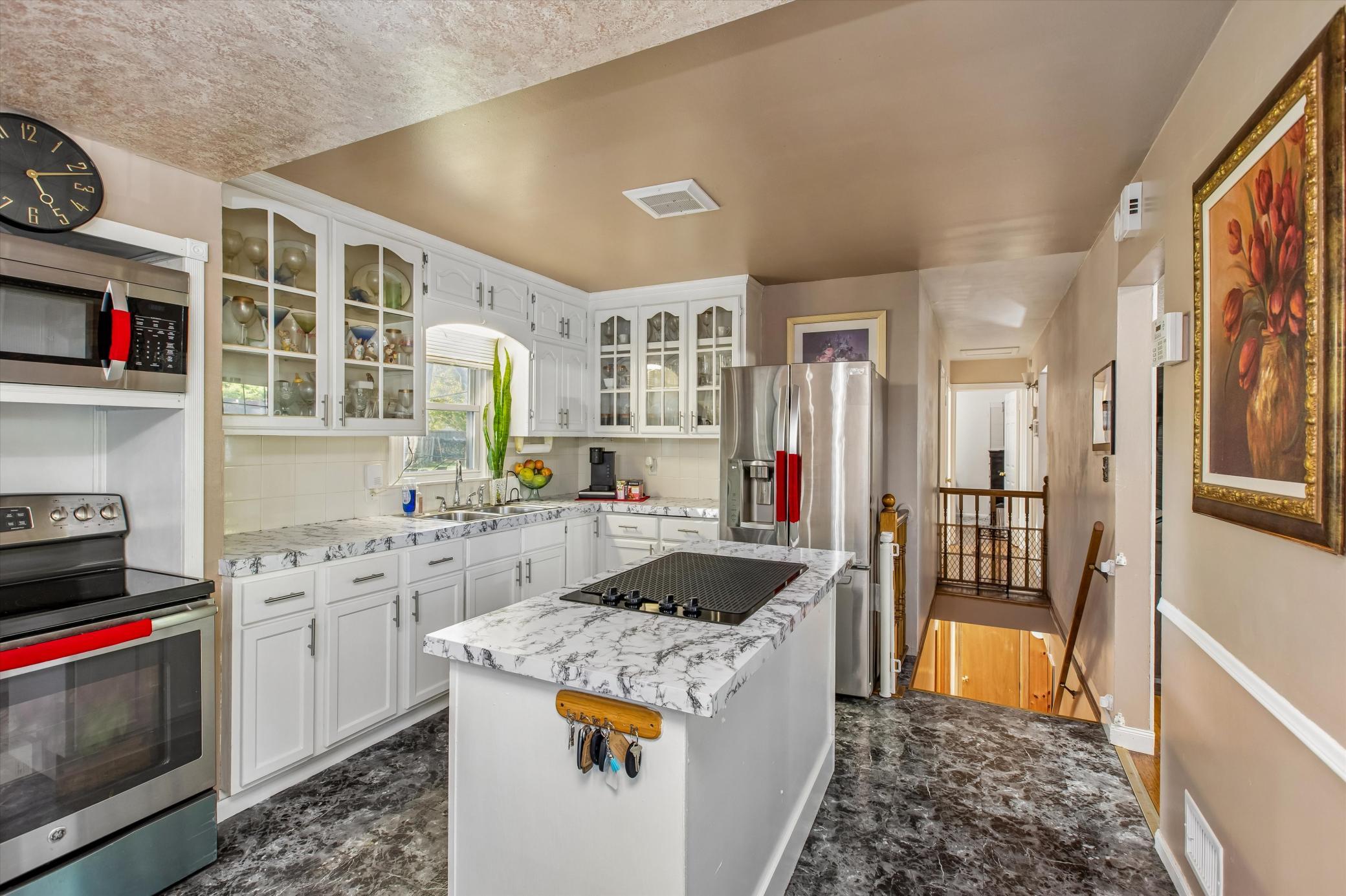 View of Residential at 6950 1st Avenue, Richfield MN 55423, Richfield (11 of 30) - Mike Wilen | Minnesota Team Real Estate