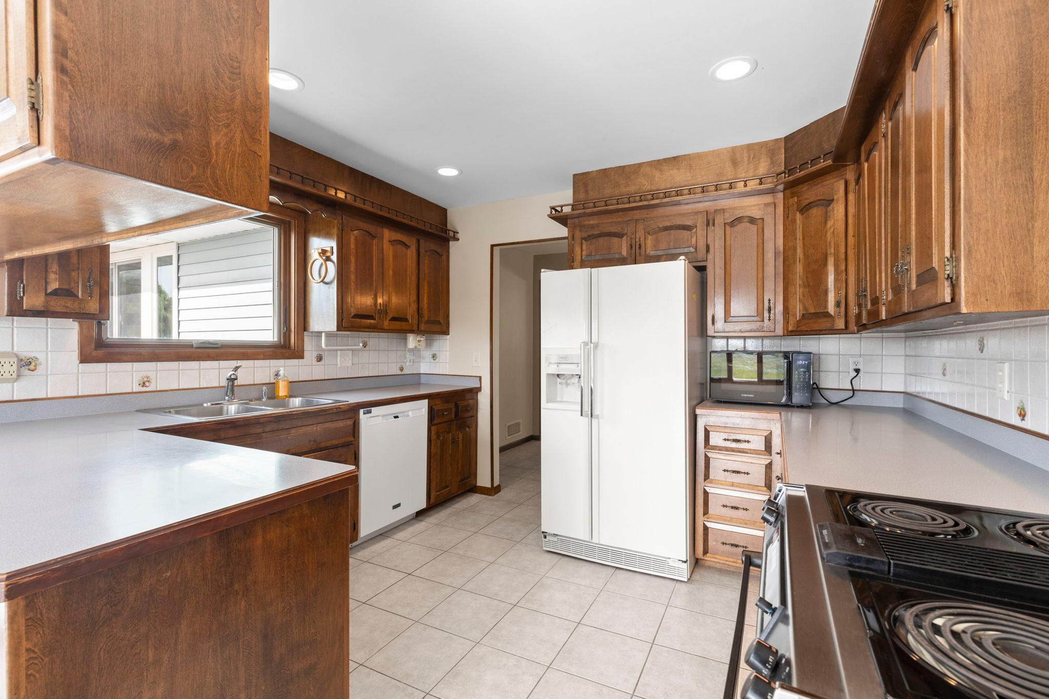 View of Residential at 12020 Tilton Trail, Rogers MN 55374, Rogers (25 of 51) - Mike Wilen | Minnesota Team Real Estate