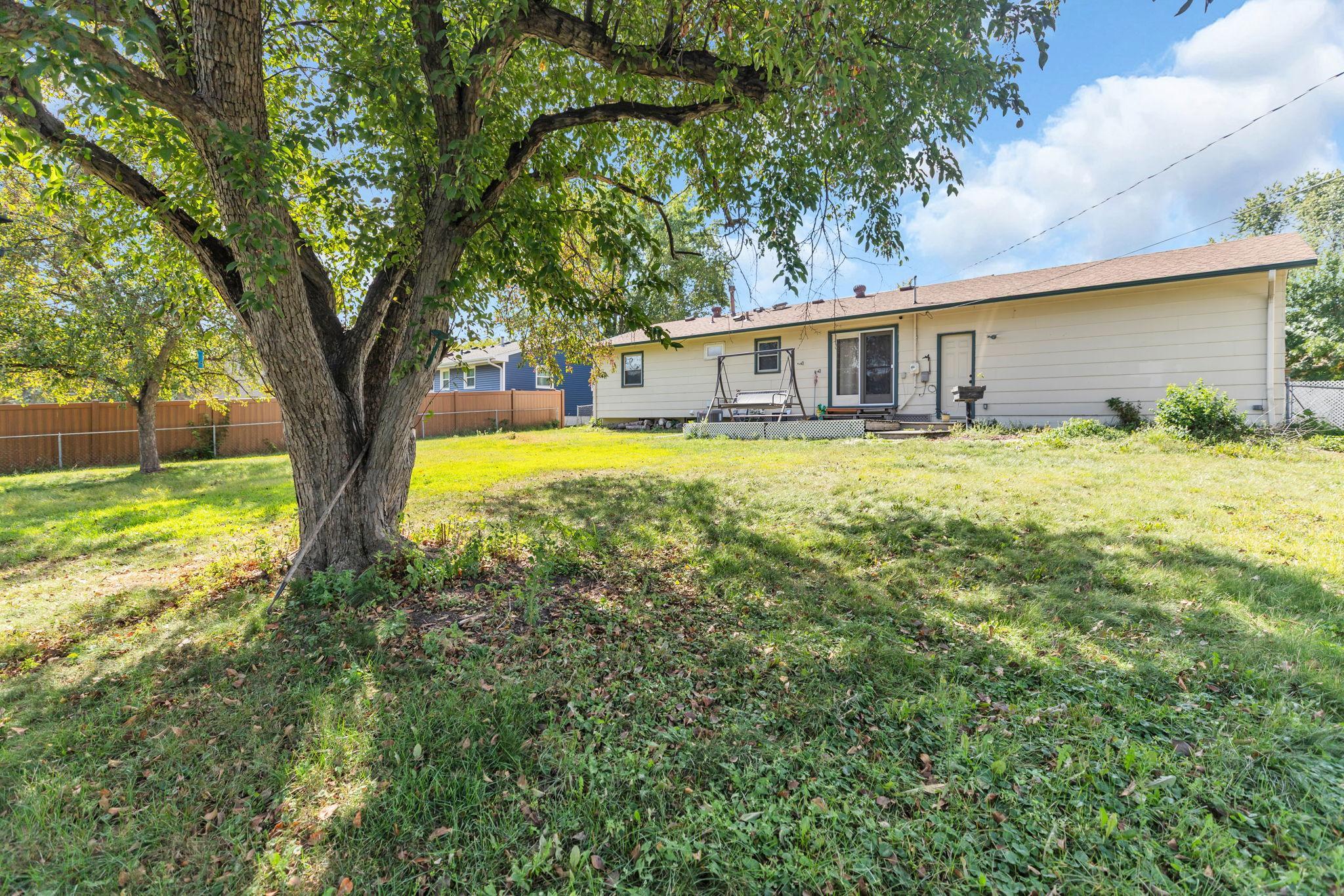 View of Residential at 6432 Zealand Avenue, Brooklyn Park MN 55428, Brooklyn Park (31 of 37) - Mike Wilen | Minnesota Team Real Estate