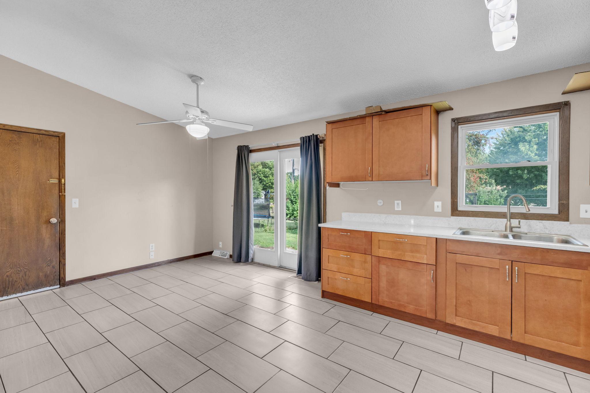 View of Residential at 6432 Zealand Avenue, Brooklyn Park MN 55428, Brooklyn Park (13 of 37) - Mike Wilen | Minnesota Team Real Estate