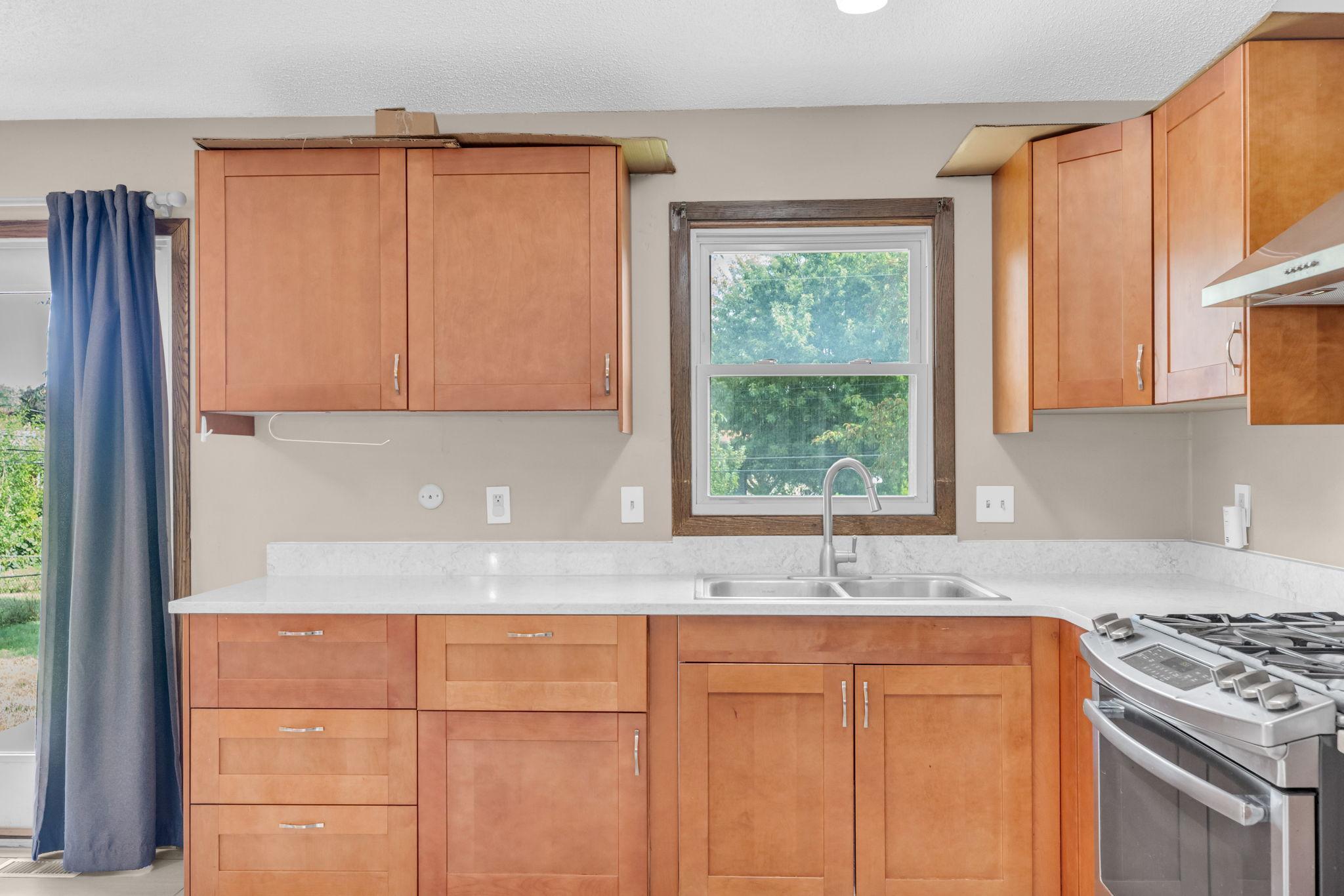 View of Residential at 6432 Zealand Avenue, Brooklyn Park MN 55428, Brooklyn Park (12 of 37) - Mike Wilen | Minnesota Team Real Estate