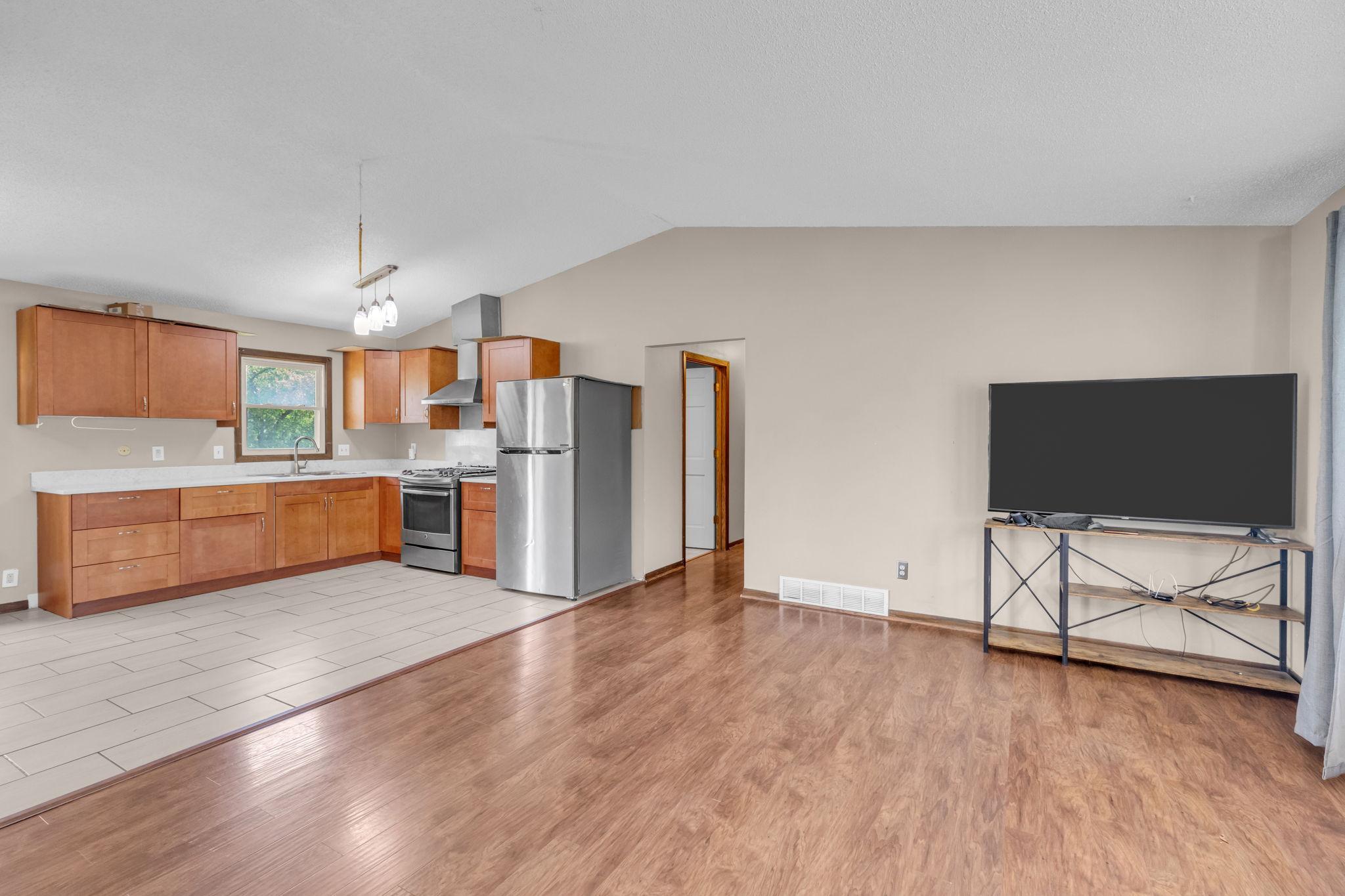 View of Residential at 6432 Zealand Avenue, Brooklyn Park MN 55428, Brooklyn Park (6 of 37) - Mike Wilen | Minnesota Team Real Estate