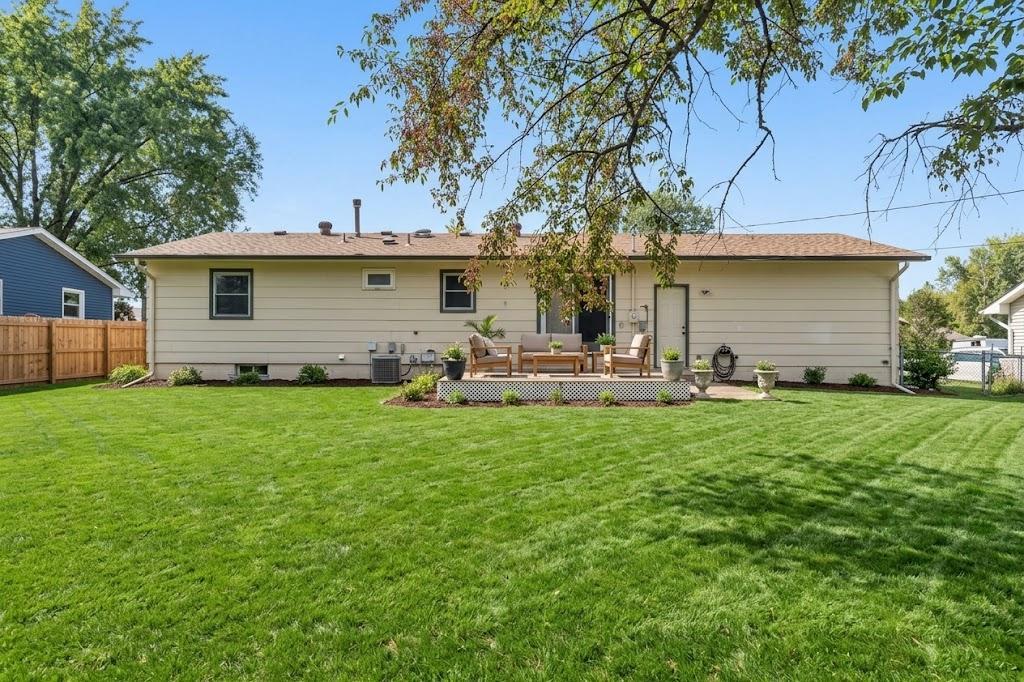 View of Residential at 6432 Zealand Avenue, Brooklyn Park MN 55428, Brooklyn Park (32 of 37) - Mike Wilen | Minnesota Team Real Estate