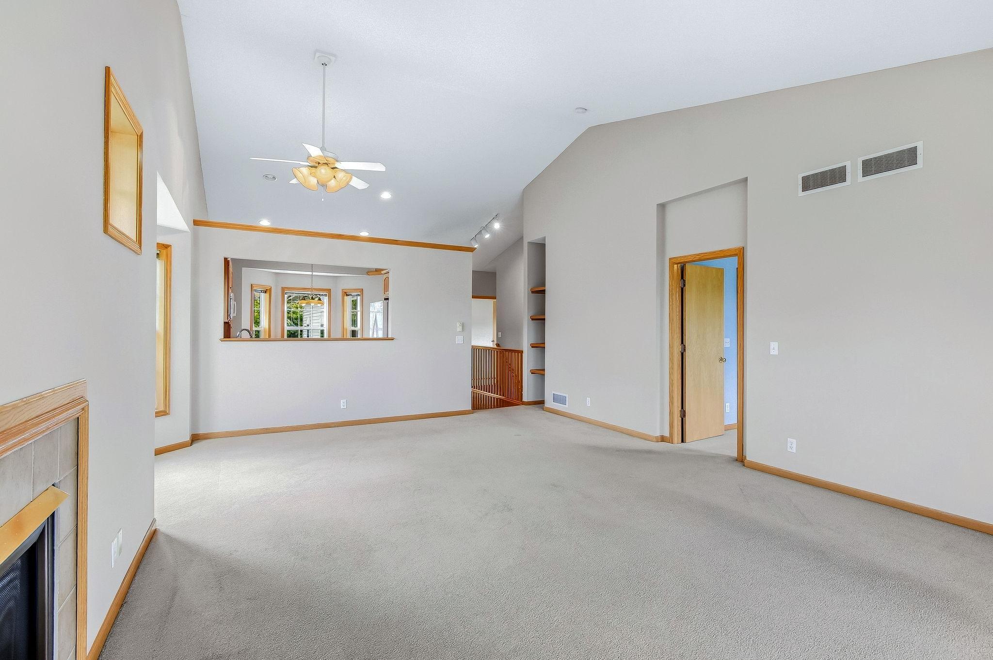 View of Residential at 536 Holly Lane, Oakdale MN 55128, Oakdale (4 of 47) - Mike Wilen | Minnesota Team Real Estate