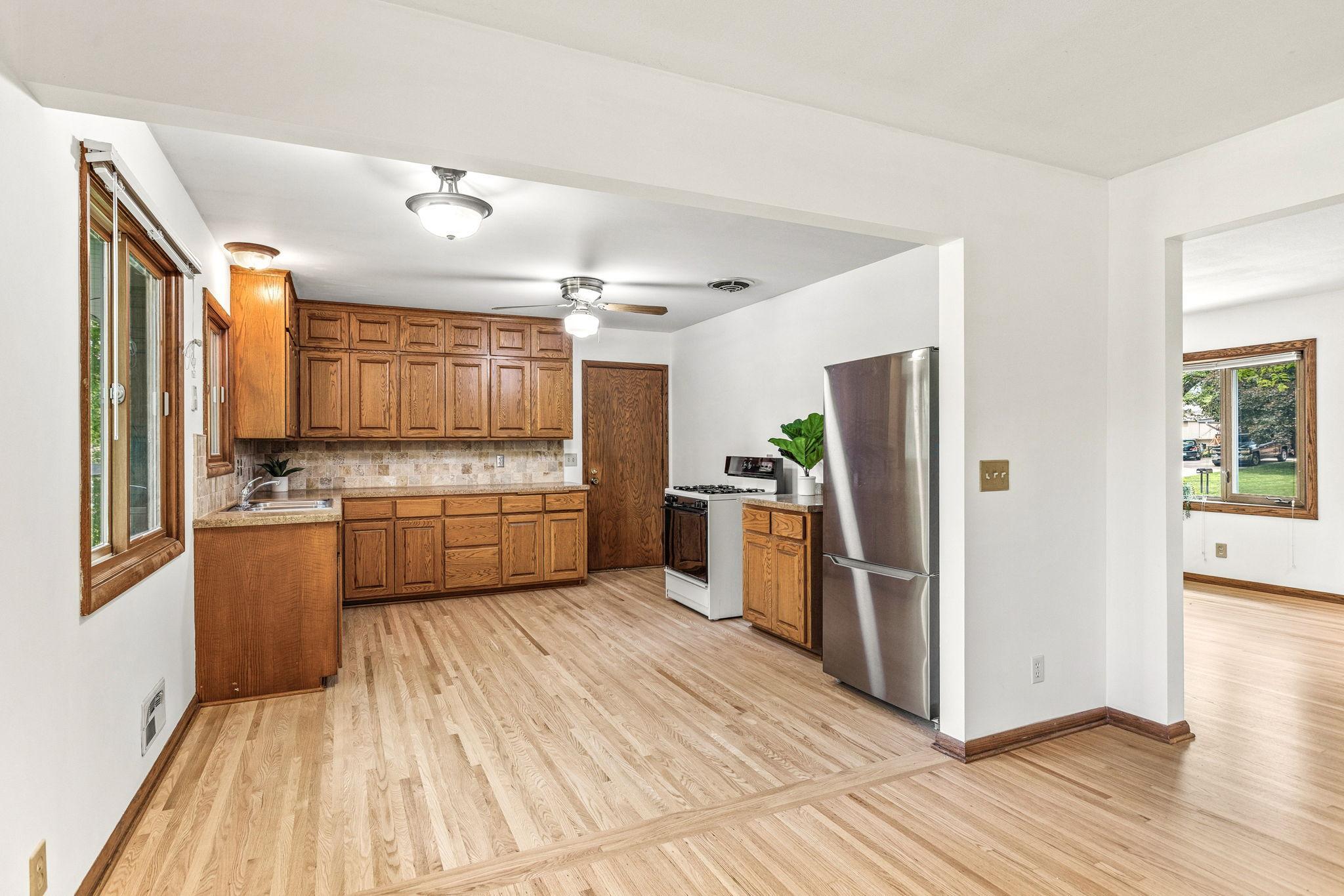View of Residential at 1760 Garland Lane, Plymouth MN 55447, Plymouth (16 of 38) - Mike Wilen | Minnesota Team Real Estate