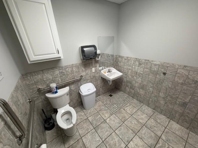 View of Commercial Sale at 1063 Weir Drive #200, Woodbury MN 55125, Woodbury (17 of 28) - Mike Wilen | Minnesota Team Real Estate
