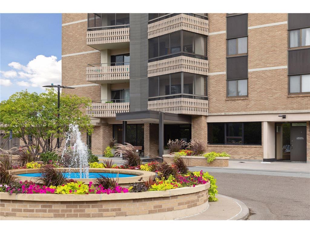 View of Residential at 400 Groveland Avenue #2313, Minneapolis MN 55403, Minneapolis (29 of 37) - Mike Wilen | Minnesota Team Real Estate