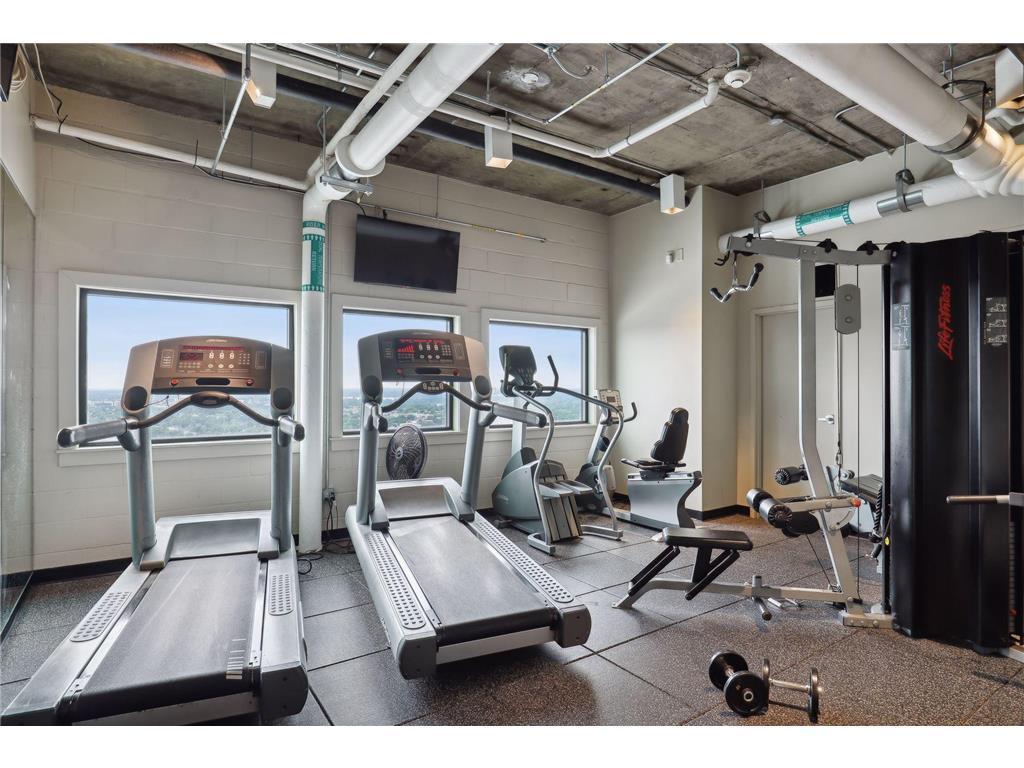 View of Residential at 400 Groveland Avenue #2313, Minneapolis MN 55403, Minneapolis (28 of 37) - Mike Wilen | Minnesota Team Real Estate