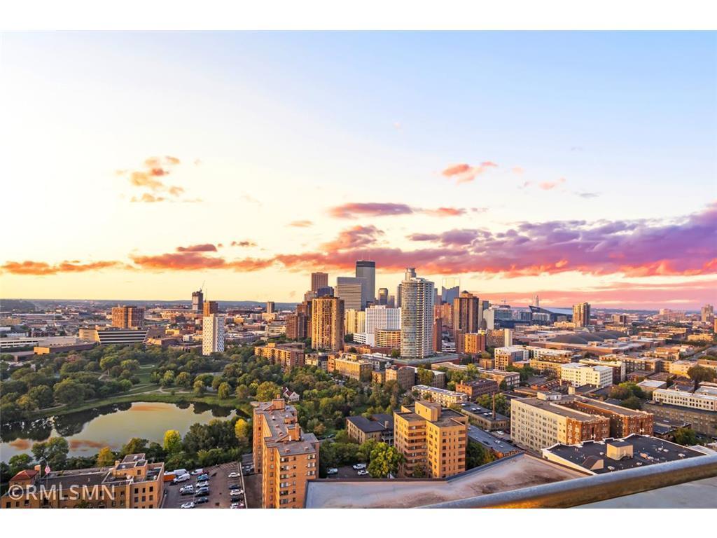 View of Residential at 400 Groveland Avenue #2313, Minneapolis MN 55403, Minneapolis (22 of 37) - Mike Wilen | Minnesota Team Real Estate