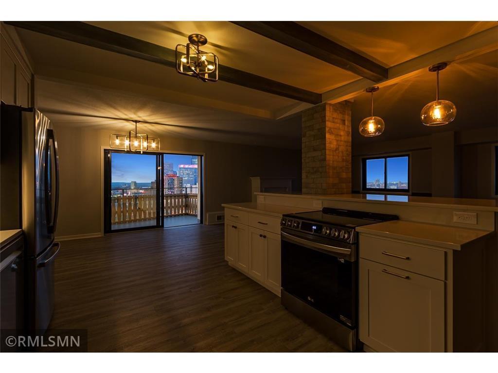 View of Residential at 400 Groveland Avenue #2313, Minneapolis MN 55403, Minneapolis (21 of 37) - Mike Wilen | Minnesota Team Real Estate