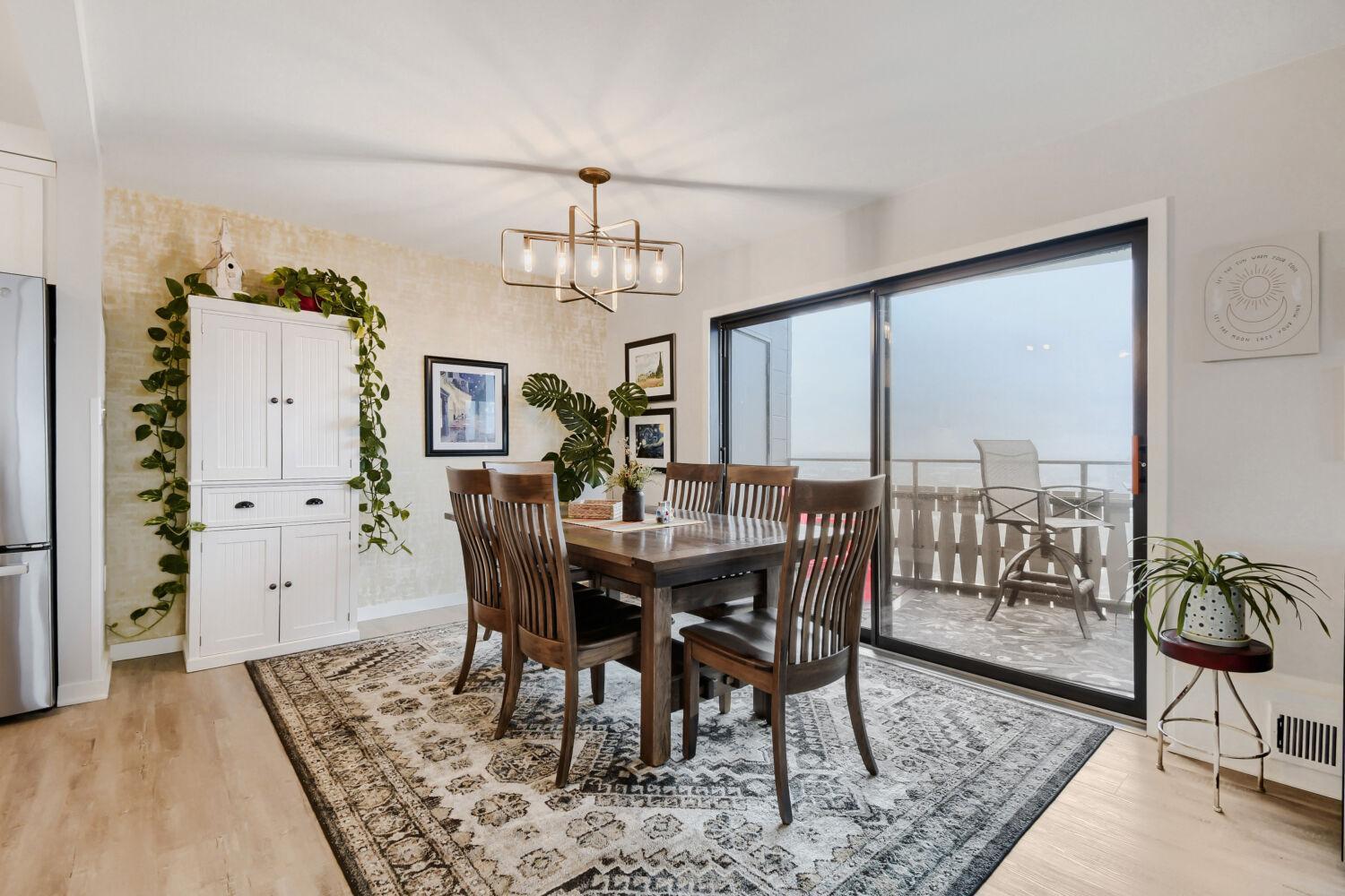 View of Residential at 400 Groveland Avenue #2313, Minneapolis MN 55403, Minneapolis (8 of 37) - Mike Wilen | Minnesota Team Real Estate