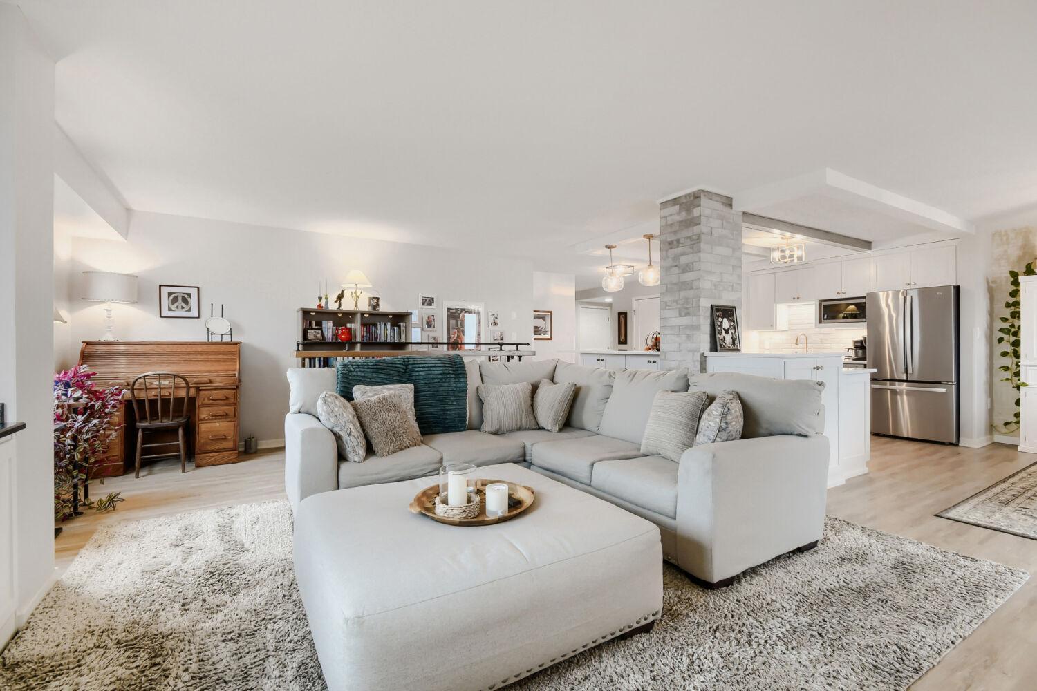 View of Residential at 400 Groveland Avenue #2313, Minneapolis MN 55403, Minneapolis (7 of 37) - Mike Wilen | Minnesota Team Real Estate