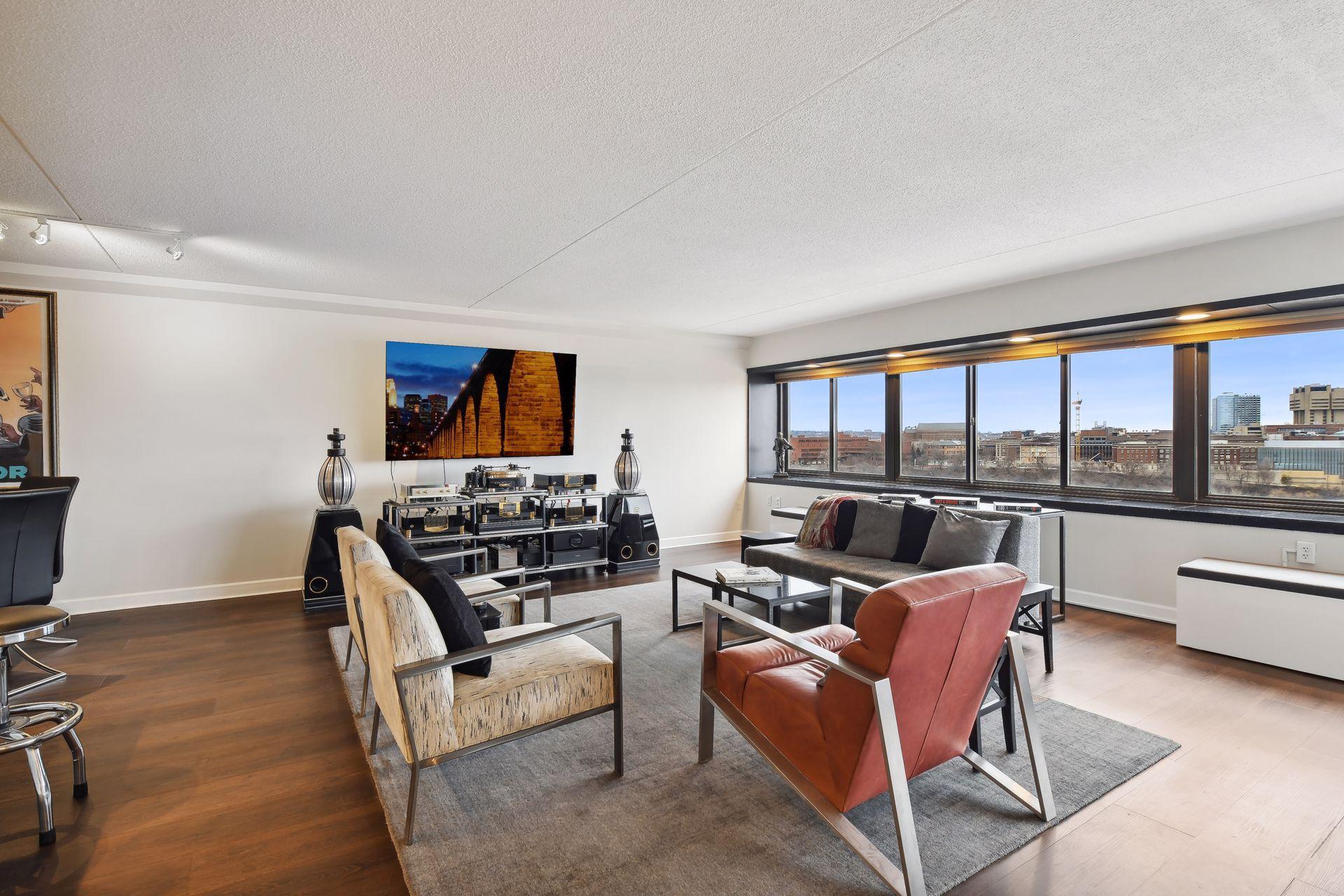 View of Residential at 1920 1st Street #906, Minneapolis MN 55454, Minneapolis (15 of 48) - Mike Wilen | Minnesota Team Real Estate