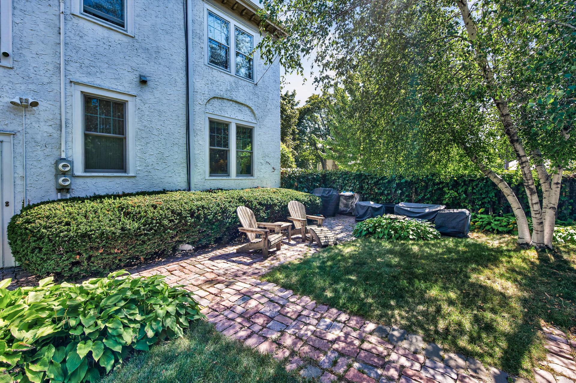 View of Residential at 1100 Douglas Avenue, Minneapolis MN 55403, Minneapolis (25 of 31) - Mike Wilen | Minnesota Team Real Estate