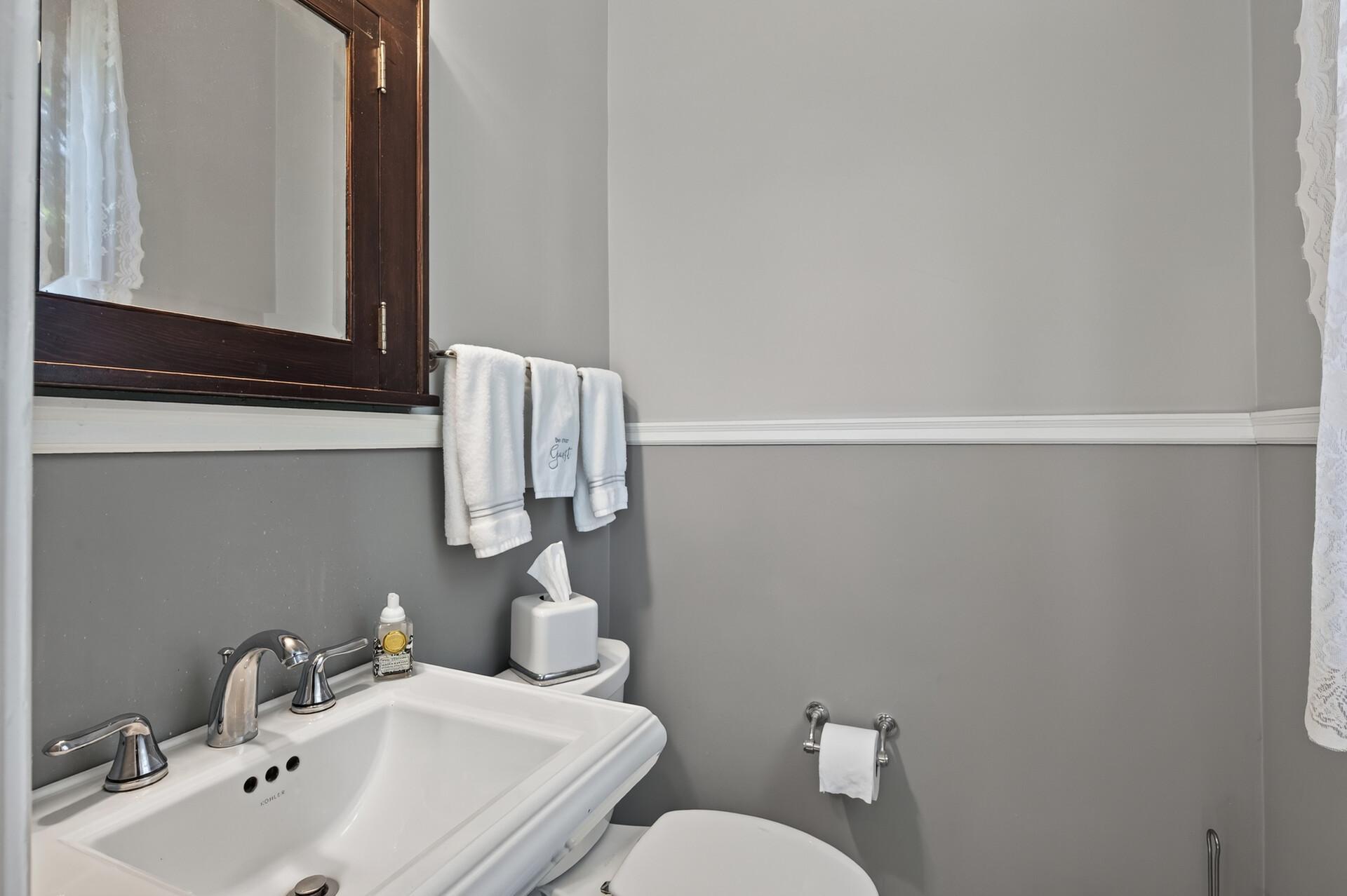 View of Residential at 1100 Douglas Avenue, Minneapolis MN 55403, Minneapolis (16 of 31) - Mike Wilen | Minnesota Team Real Estate