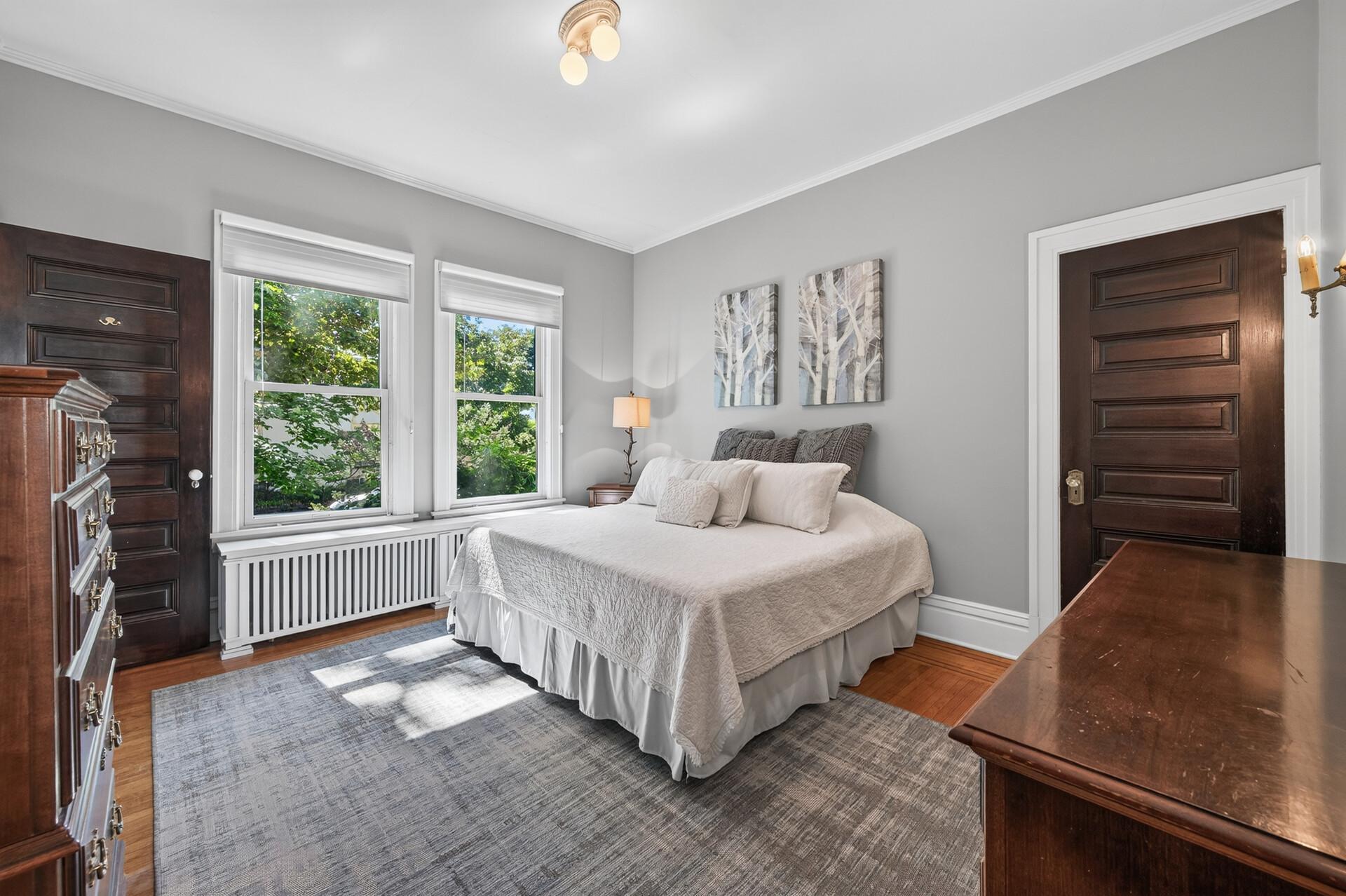 View of Residential at 1100 Douglas Avenue, Minneapolis MN 55403, Minneapolis (14 of 31) - Mike Wilen | Minnesota Team Real Estate