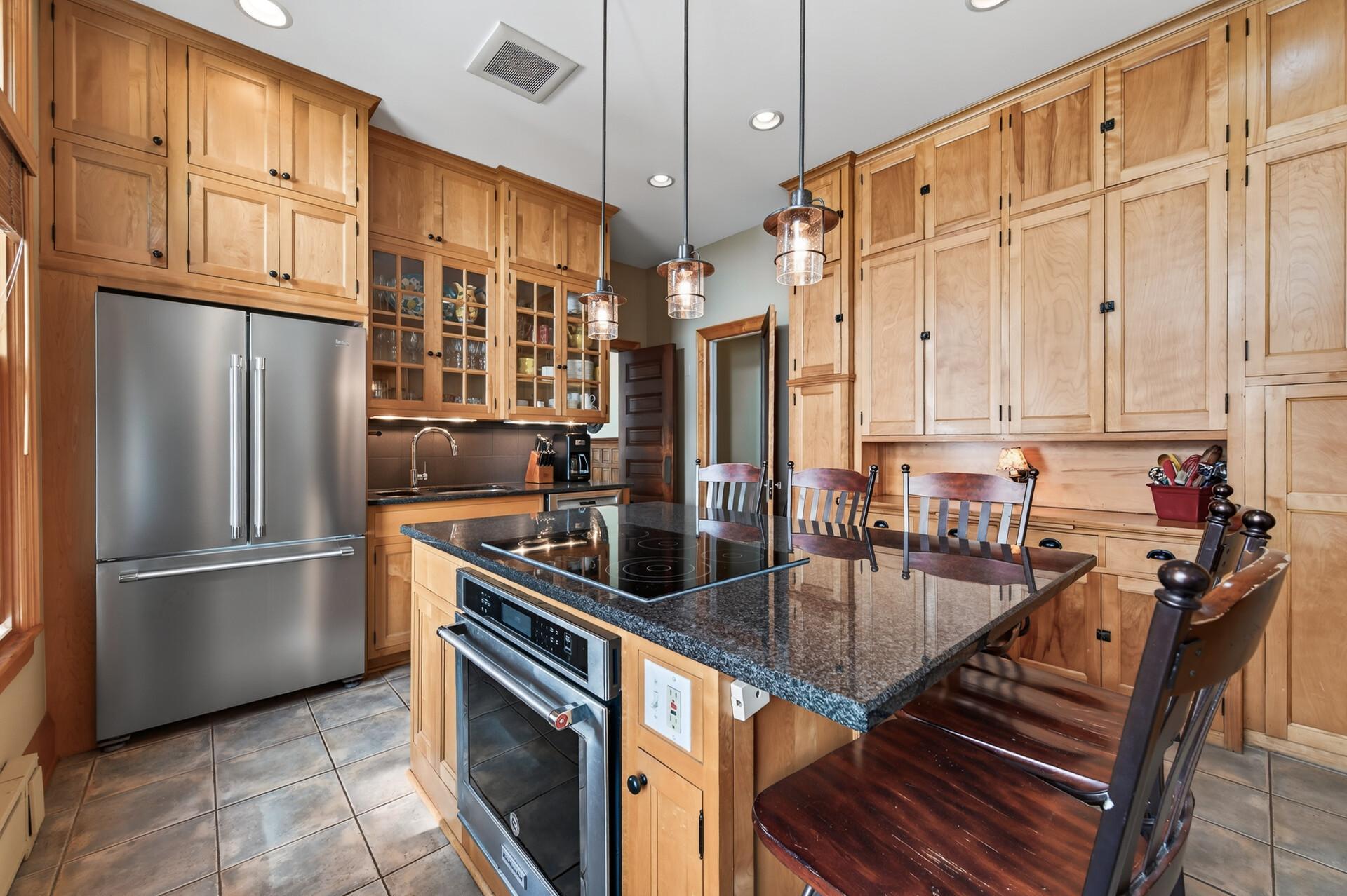 View of Residential at 1100 Douglas Avenue, Minneapolis MN 55403, Minneapolis (13 of 31) - Mike Wilen | Minnesota Team Real Estate