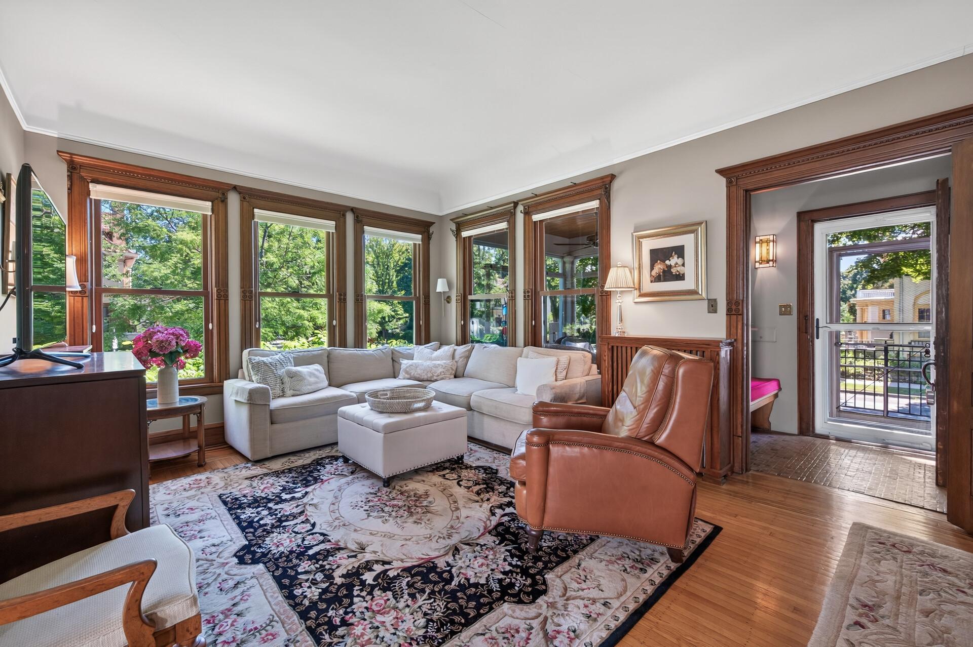View of Residential at 1100 Douglas Avenue, Minneapolis MN 55403, Minneapolis (5 of 31) - Mike Wilen | Minnesota Team Real Estate