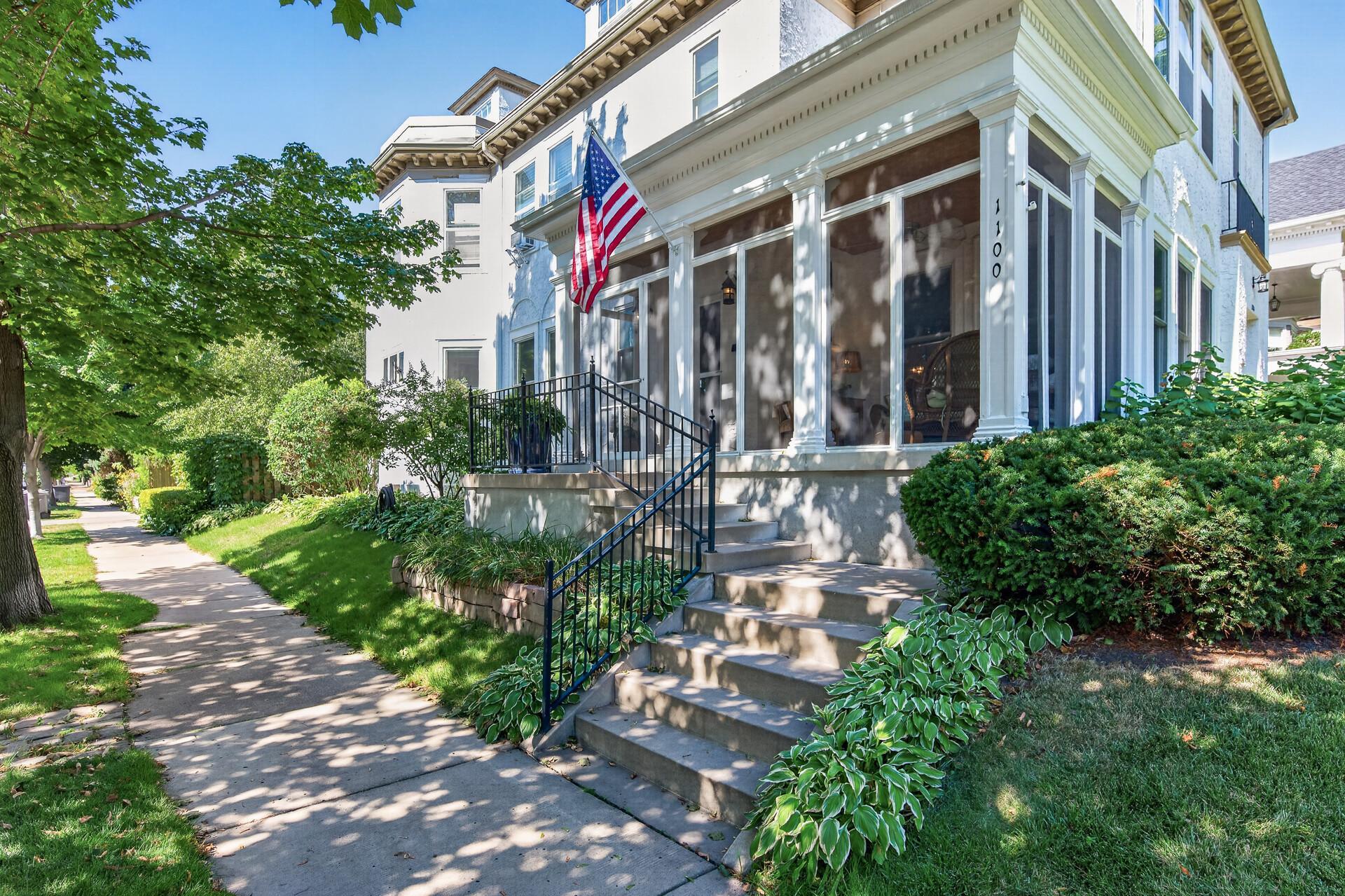 View of Residential at 1100 Douglas Avenue, Minneapolis MN 55403, Minneapolis (2 of 31) - Mike Wilen | Minnesota Team Real Estate