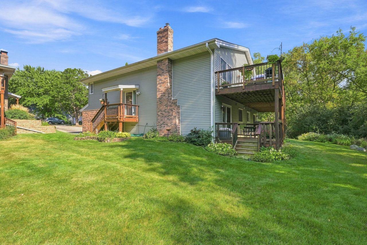 View of Residential at 18385 Creeks Bend Drive, Minnetonka MN 55345, Minnetonka (2 of 33) - Mike Wilen | Minnesota Team Real Estate