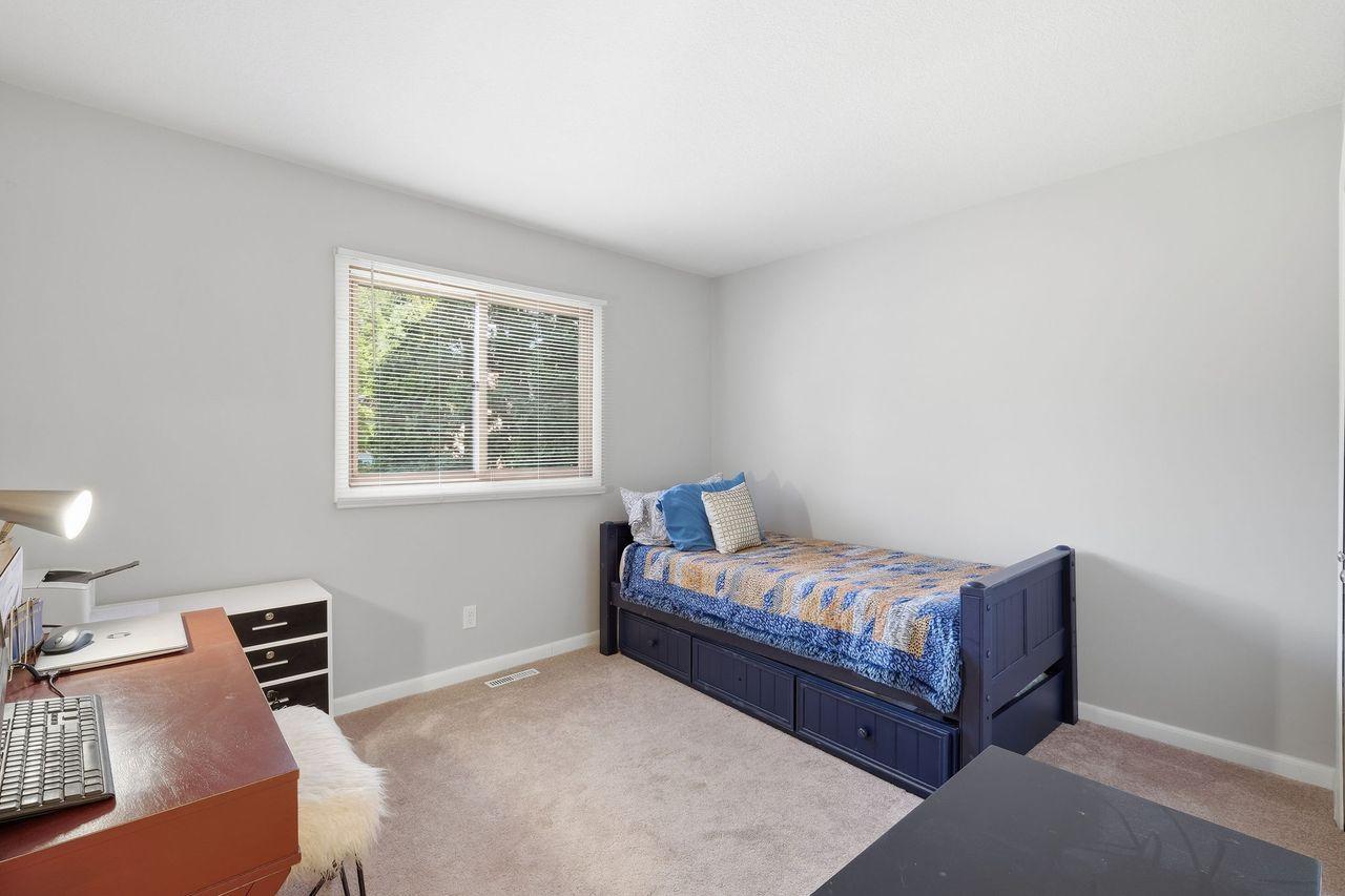 View of Residential at 18385 Creeks Bend Drive, Minnetonka MN 55345, Minnetonka (15 of 33) - Mike Wilen | Minnesota Team Real Estate